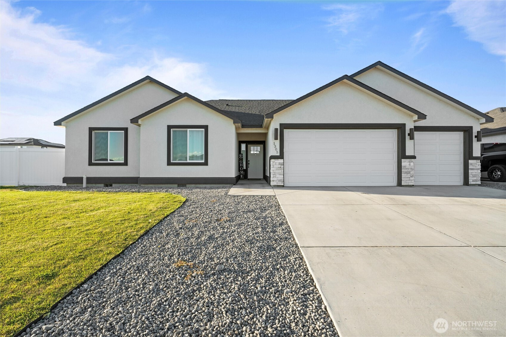 1305 E Mt Baker Street, Othello, WA 99344