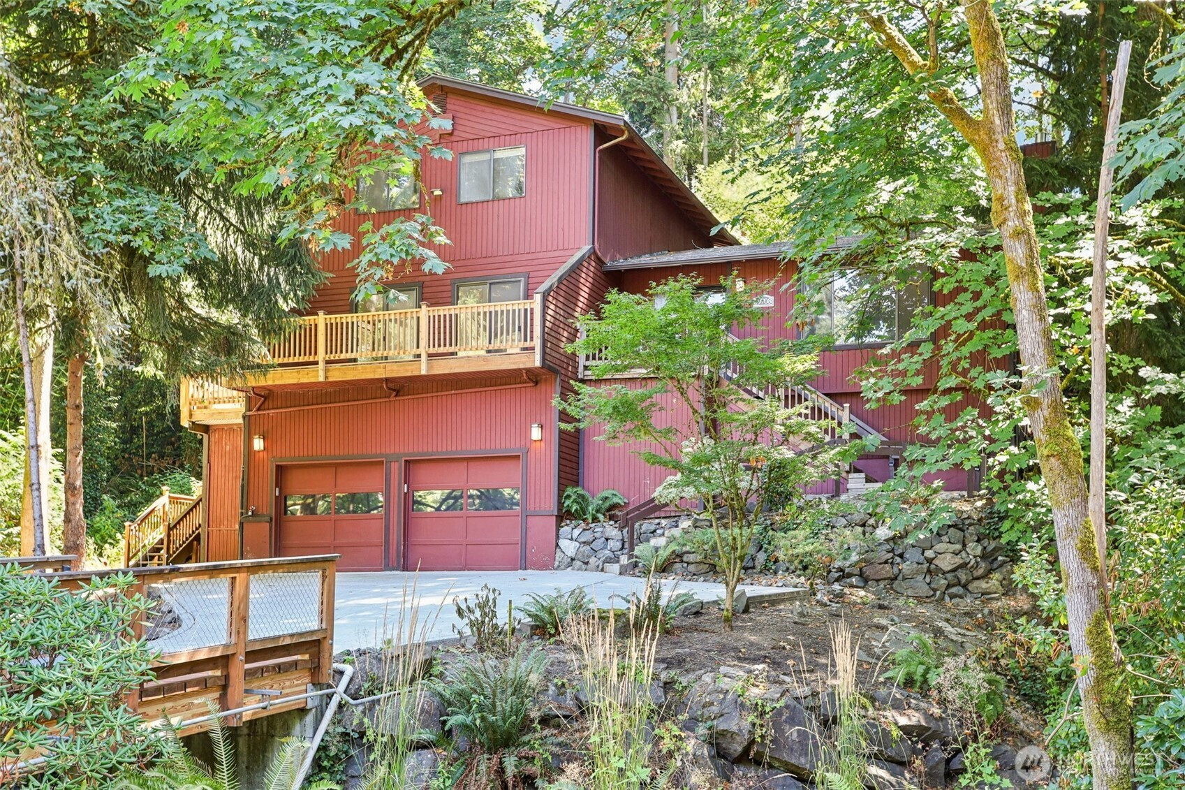 19708 35 Avenue NE, Lake Forest Park, WA 98155