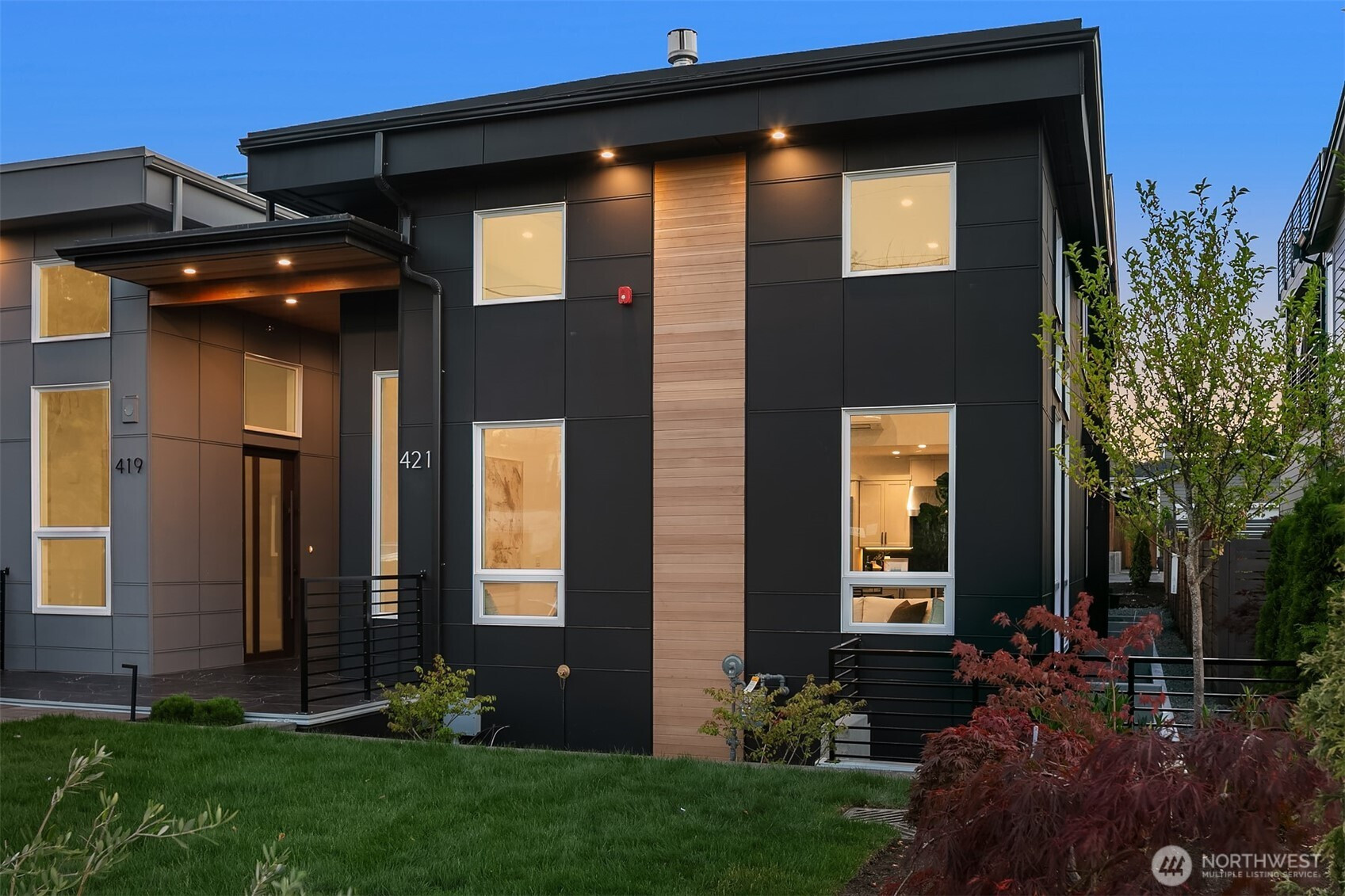 421 and 421B 14th Avenue W, Kirkland, WA 98033