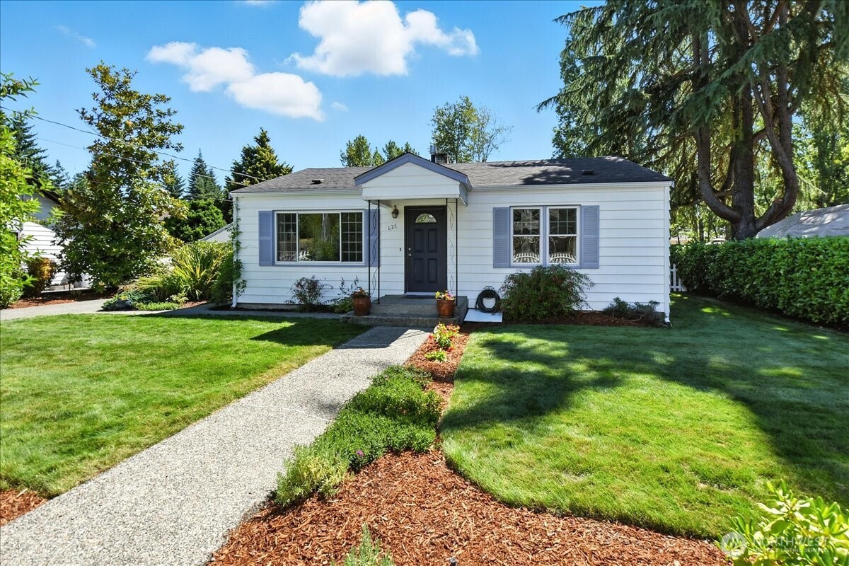 627 SW 141st Street, Burien, WA 98166