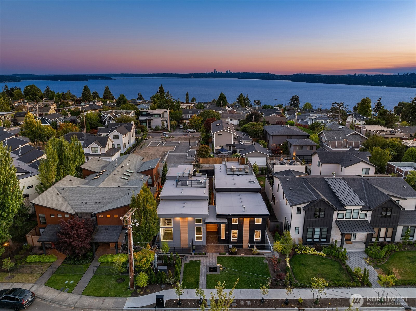 421 14th Avenue W, Kirkland, WA 98033