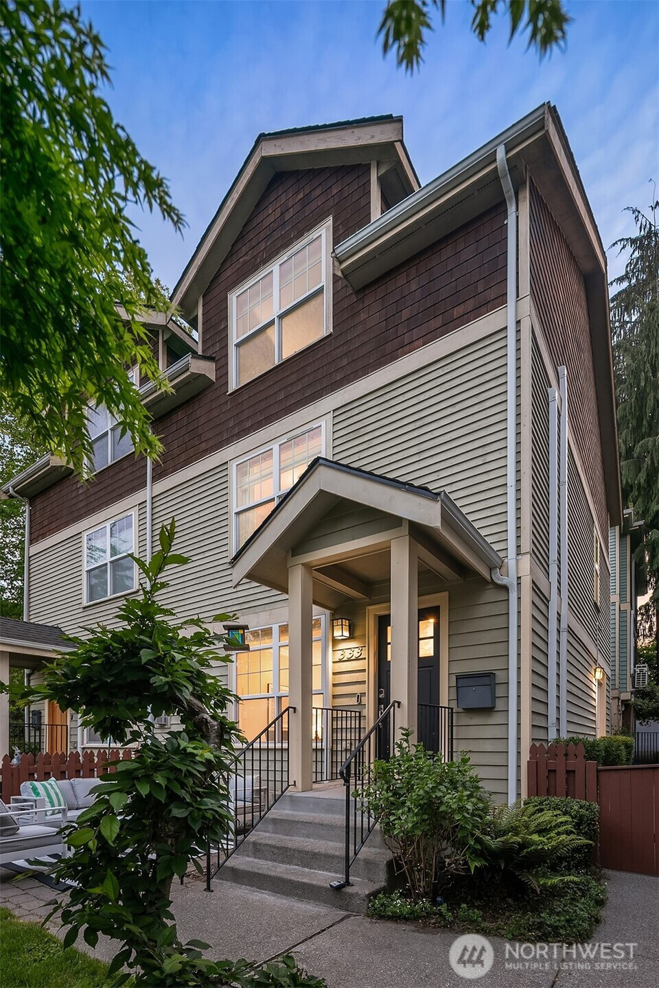 333 16th Avenue E, Seattle, WA 98112