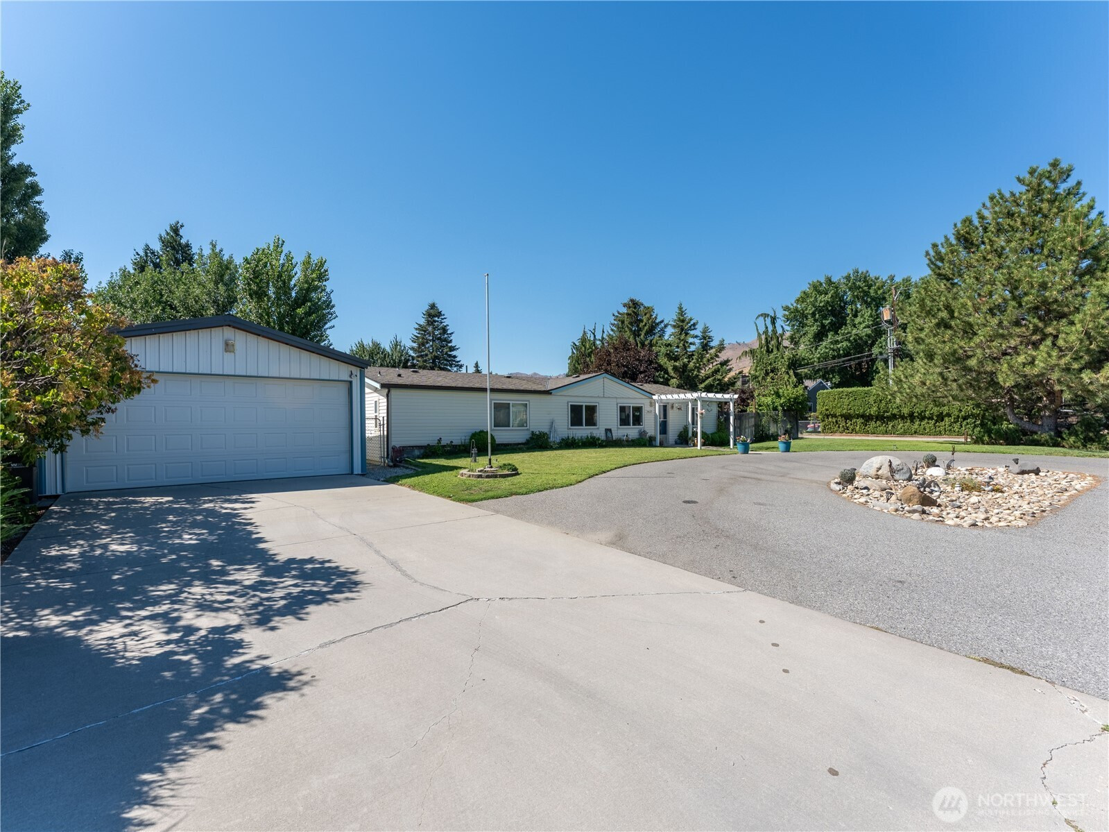 1623 Locust Street, Wenatchee, WA 98801