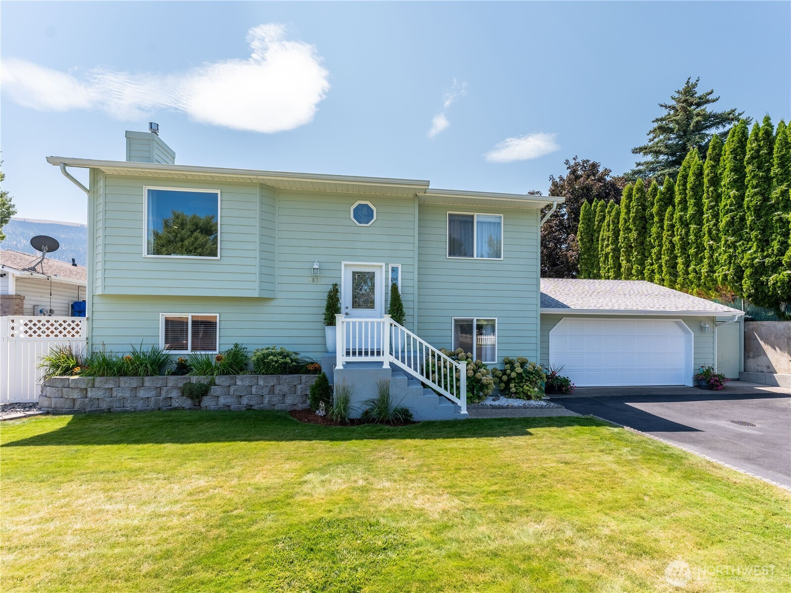 2837 Riviera Boulevard, Malaga, WA 98828