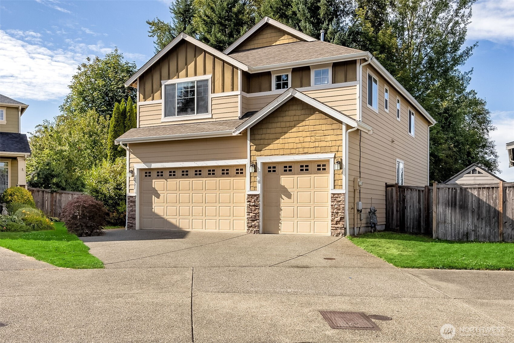 2301 11th Avenue Ct SE, Puyallup, WA 98372