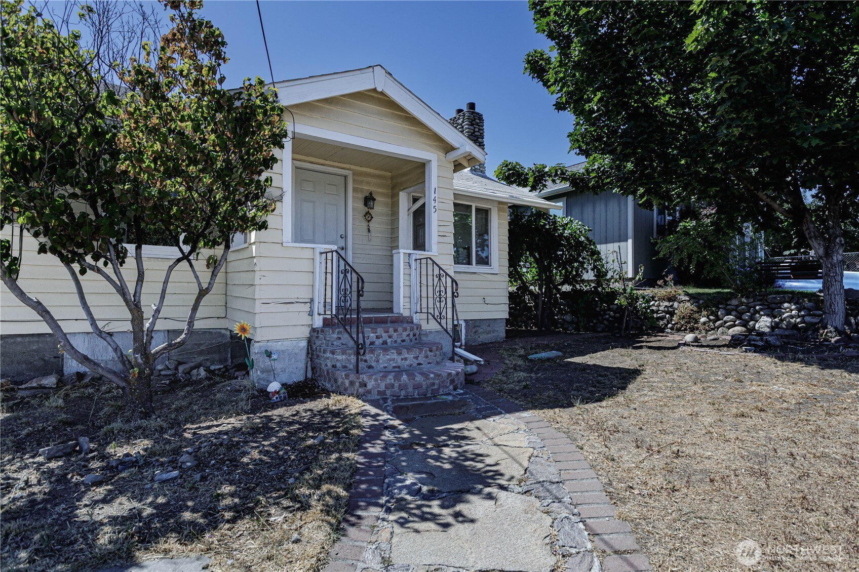 145 Crawford Avenue, Wenatchee, WA 98801