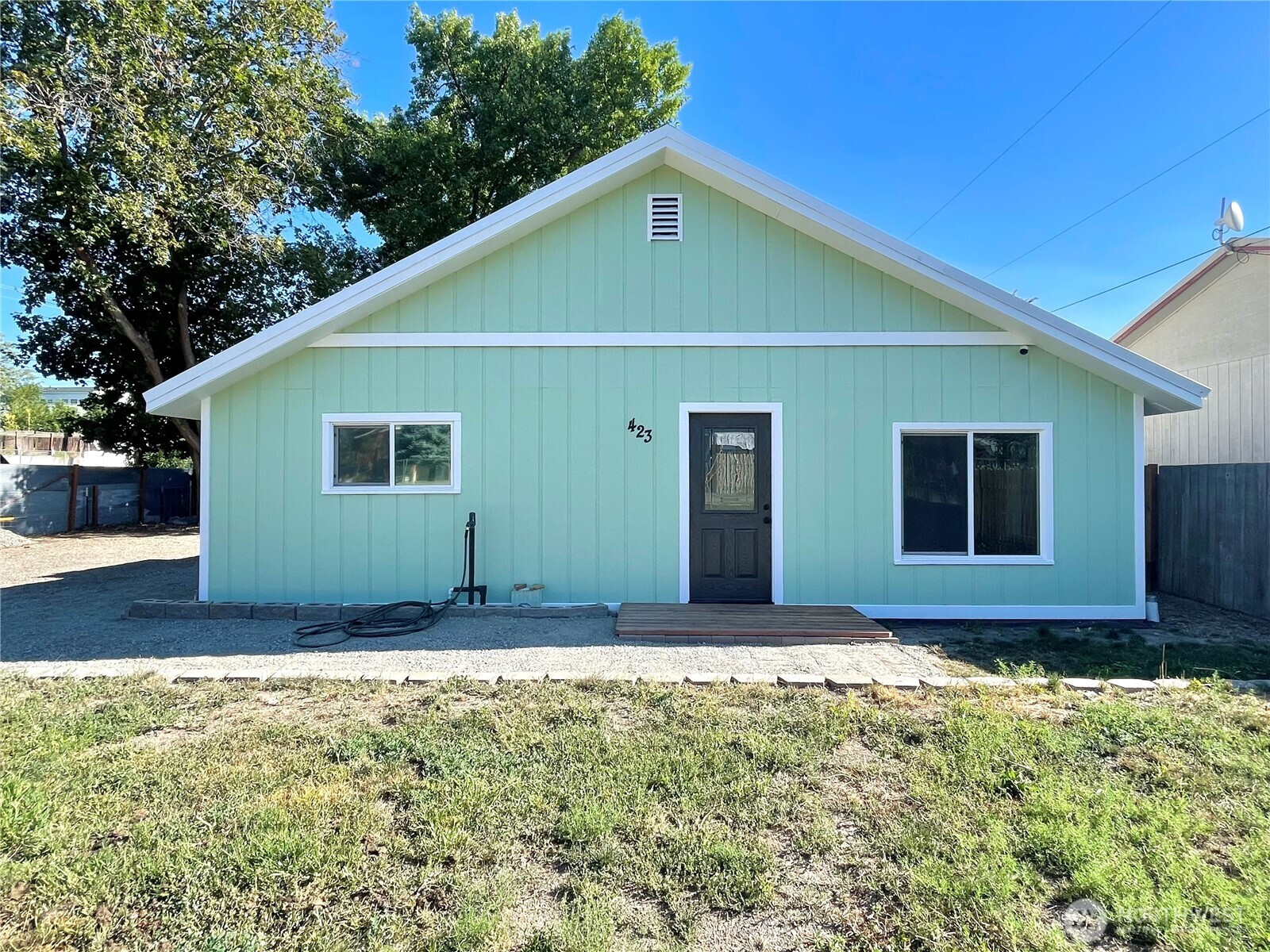423 3rd Avenue W, Omak, WA 98841