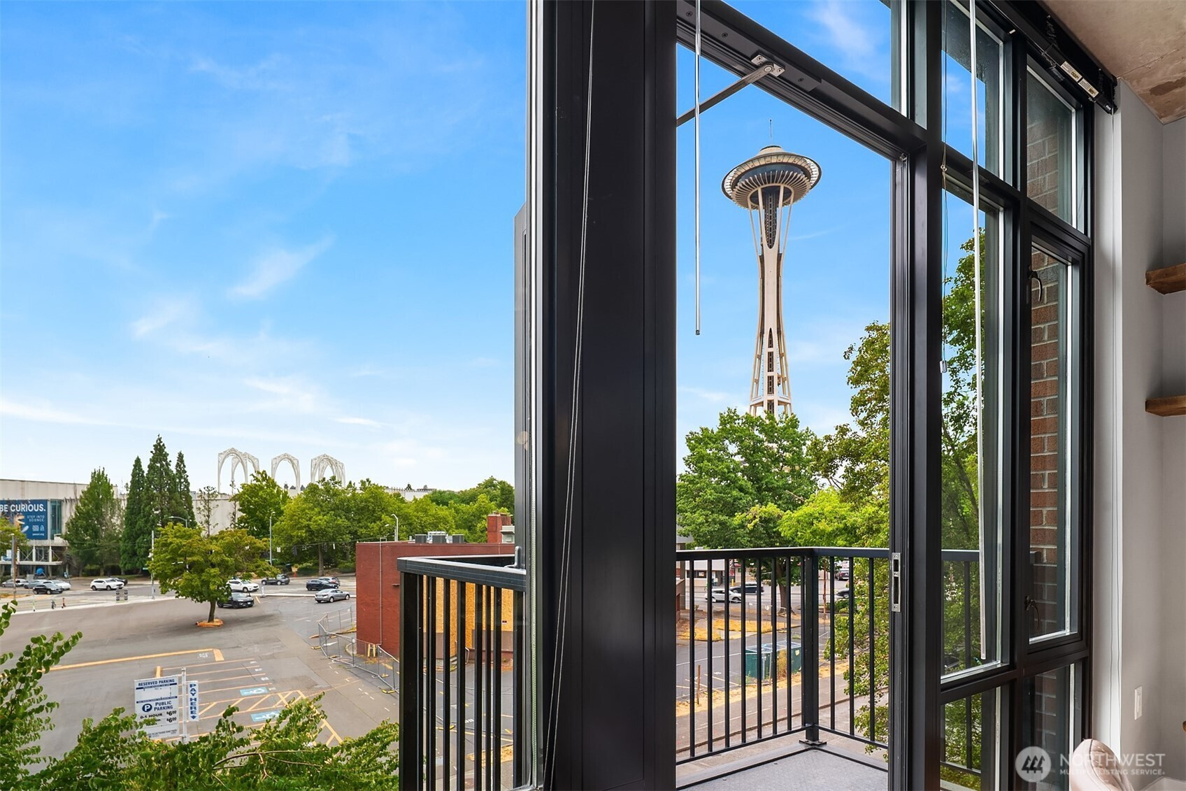 2720 3rd Avenue, Seattle, WA 98121