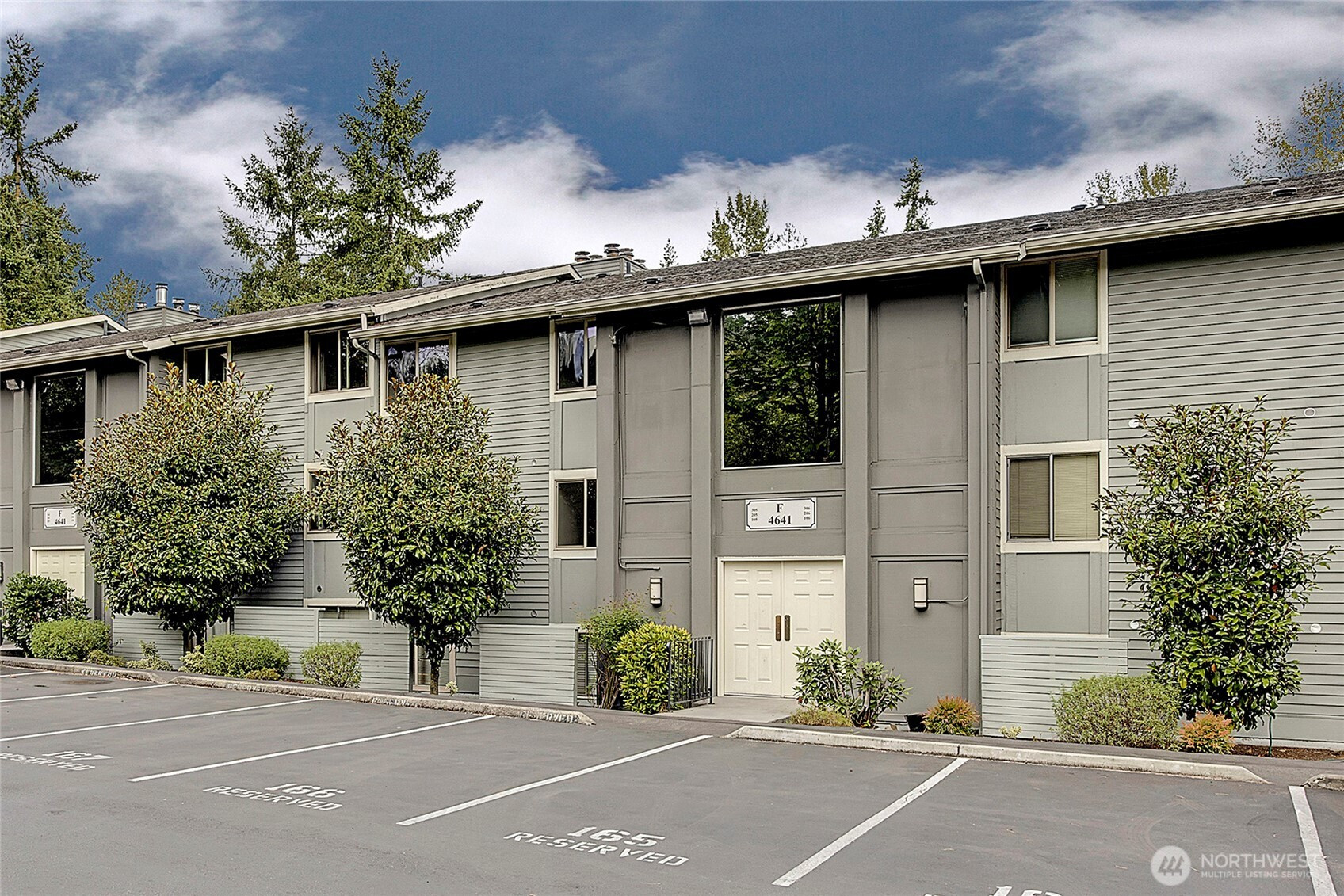 4641 West Lake Sammamish Parkway SE, Issaquah, WA 98027