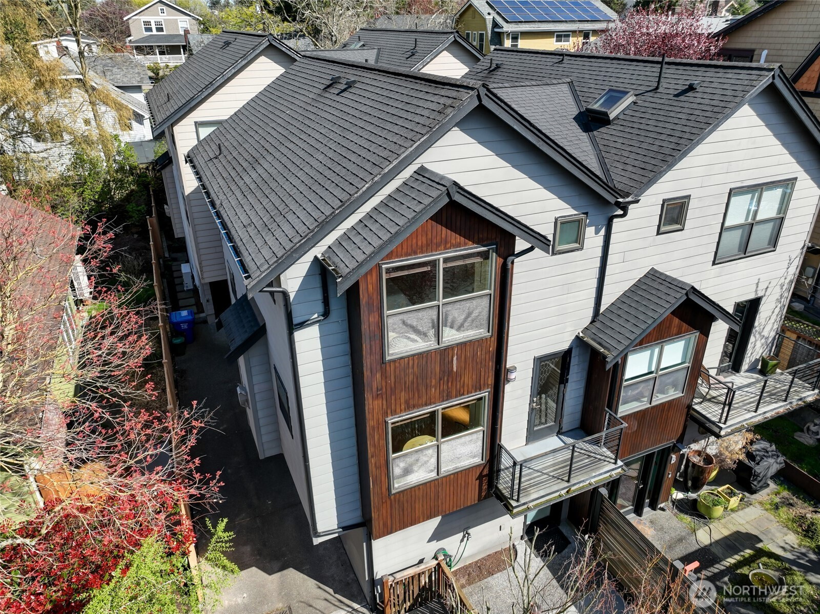 1918 N 46th Street, Seattle, WA 98103