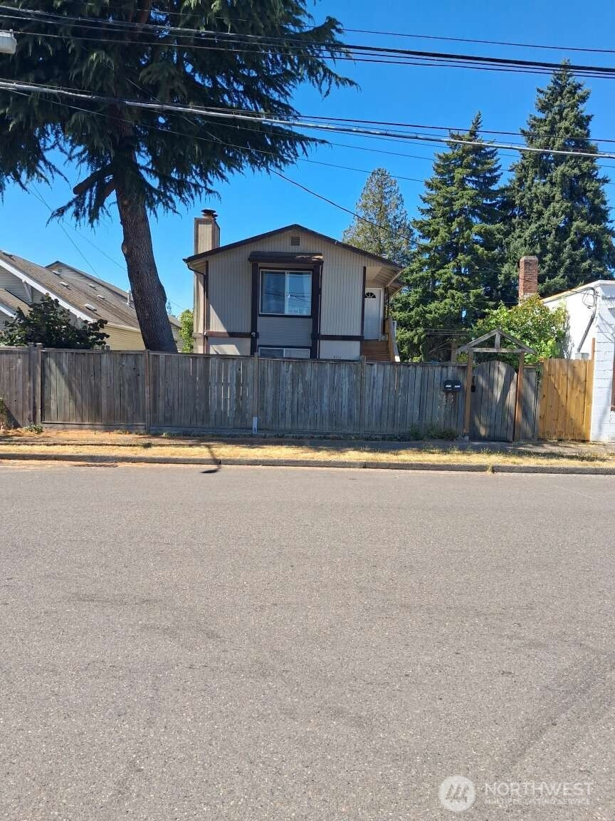 8314 8316 S Park Avenue, Tacoma, WA 98408