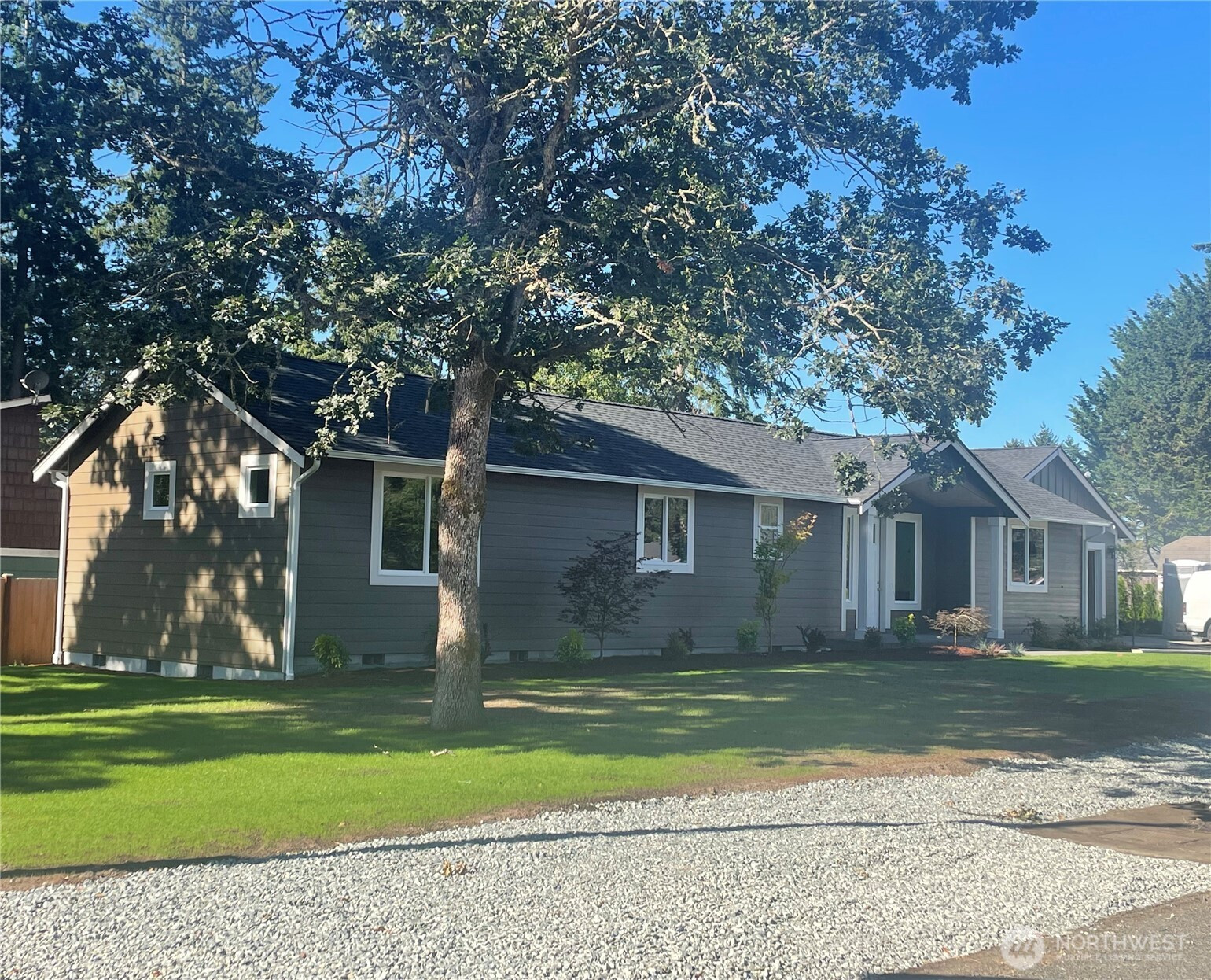 8808 Wildwood Avenue SW, Lakewood, WA 98498