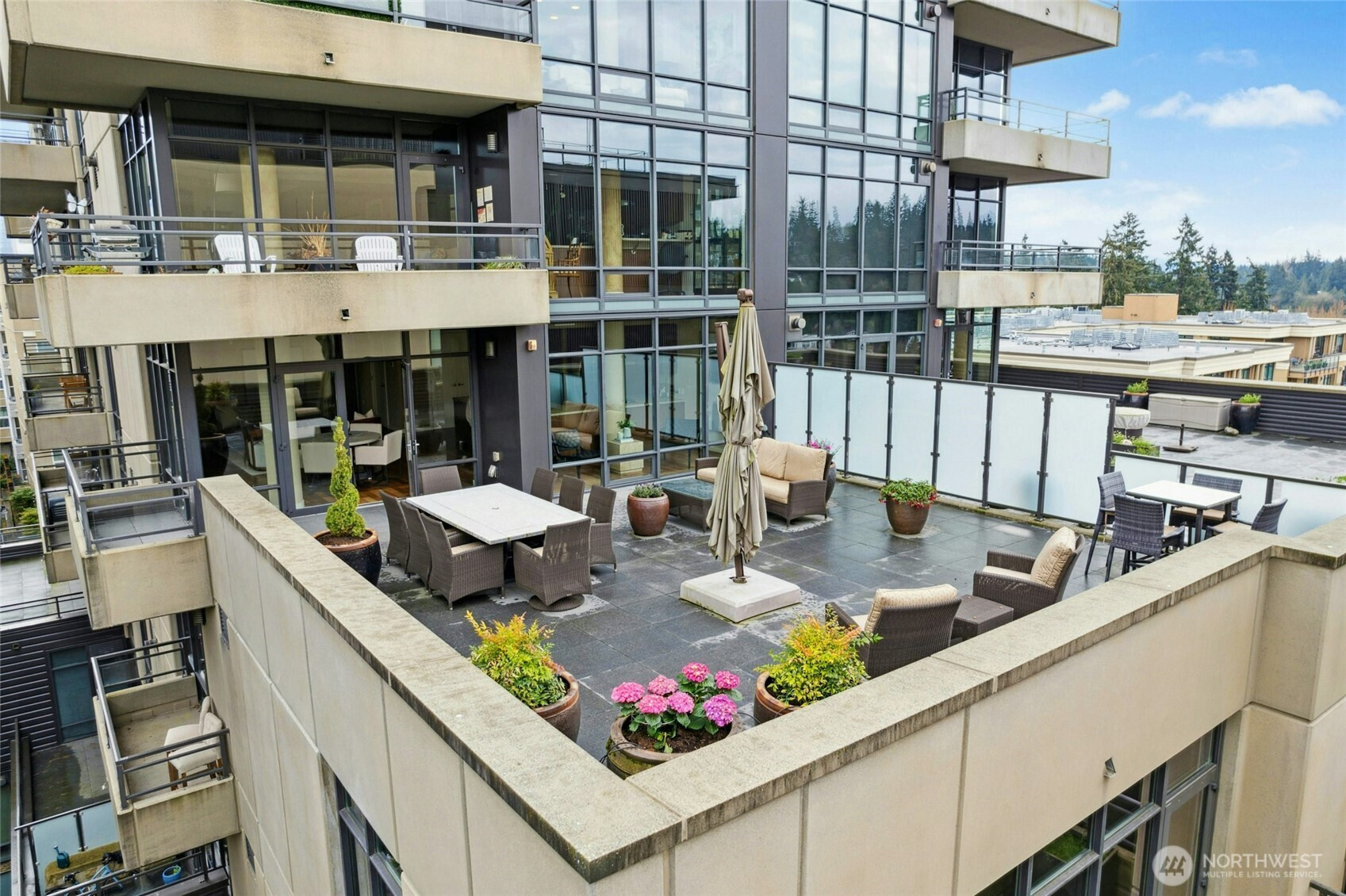 10000 Main Street, Bellevue, WA 98004