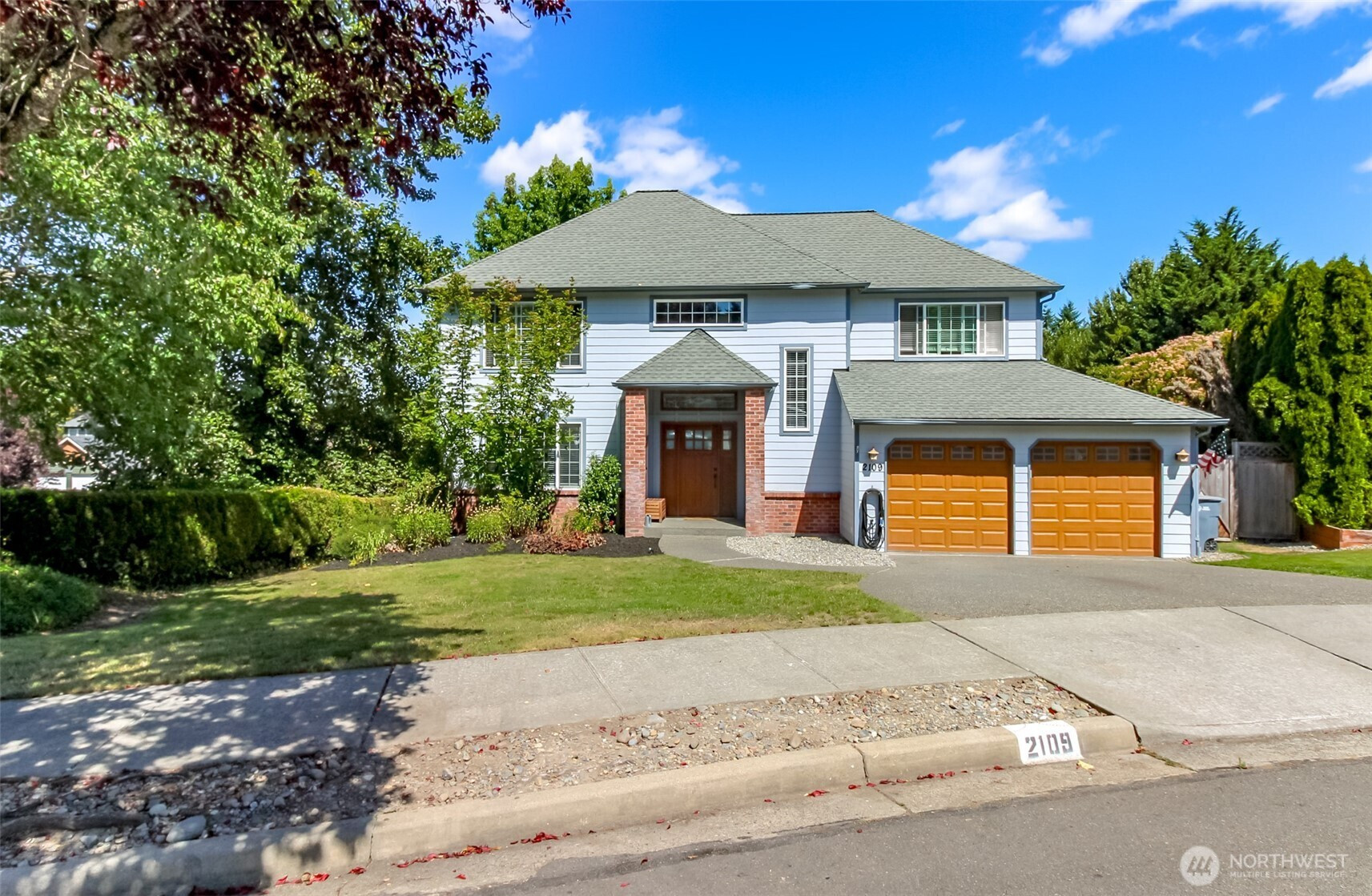 2109 Brookmonte Drive SE, Puyallup, WA 98372