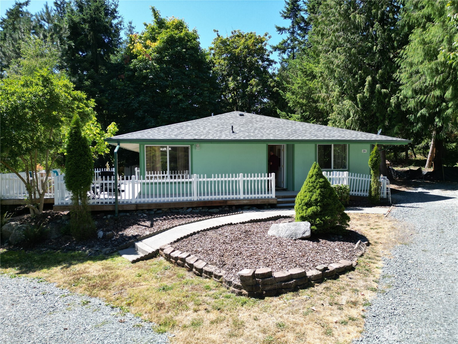 24 Makah Way, La Conner, WA 98257