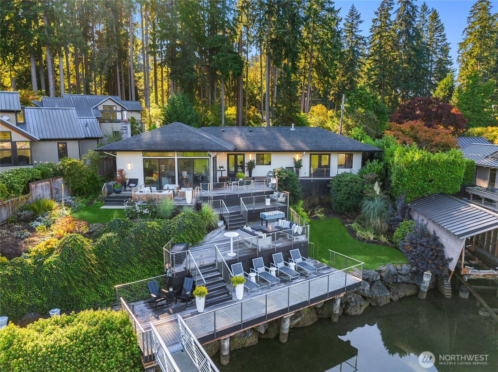 5482 Fletcher Landing NE, Bainbridge Island, WA 98110