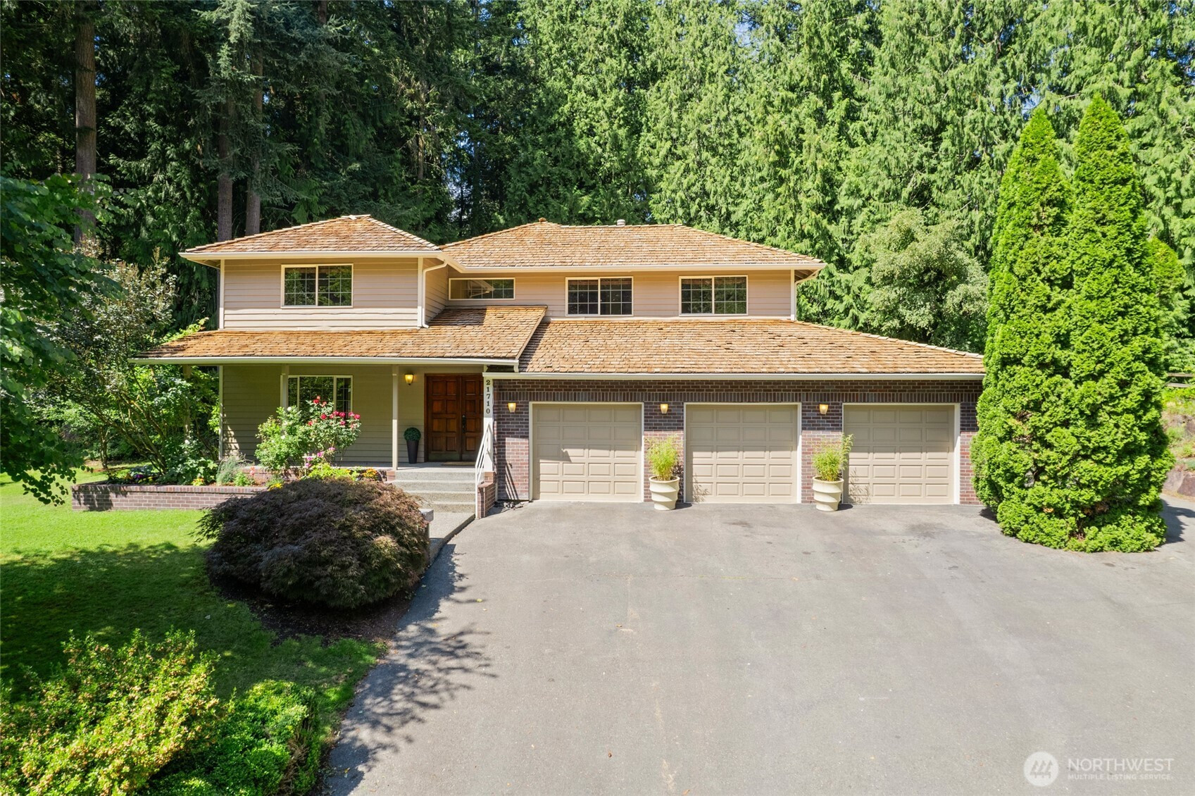 21710 NE 97th Place, Redmond, WA 98053