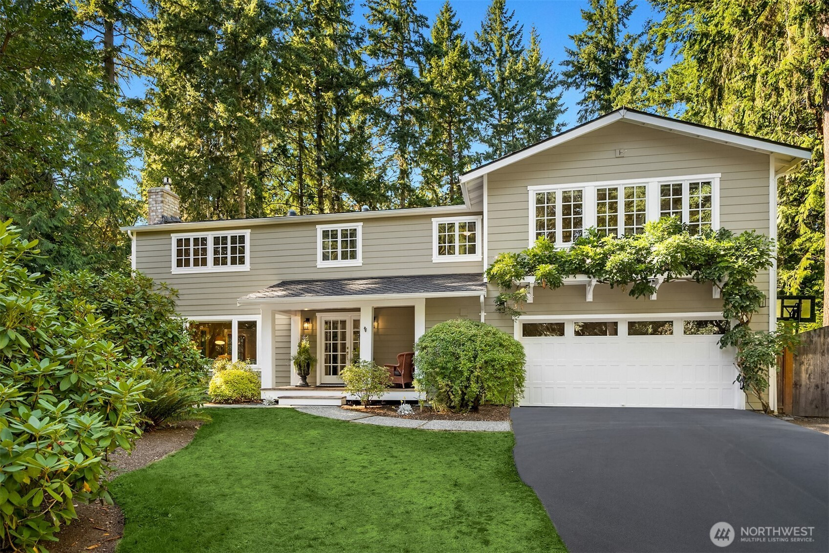 8180 NE Blakely Heights Court, Bainbridge Island, WA 98110
