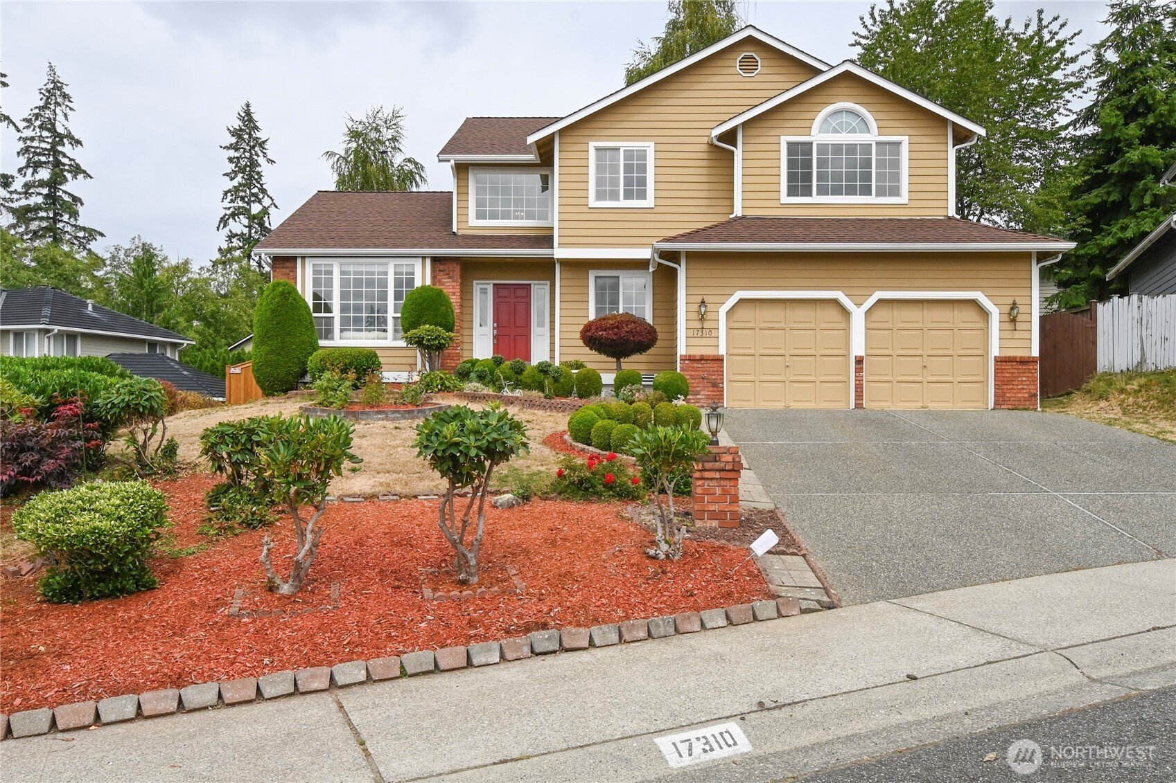 17310 37th Avenue W, Lynnwood, WA 98037