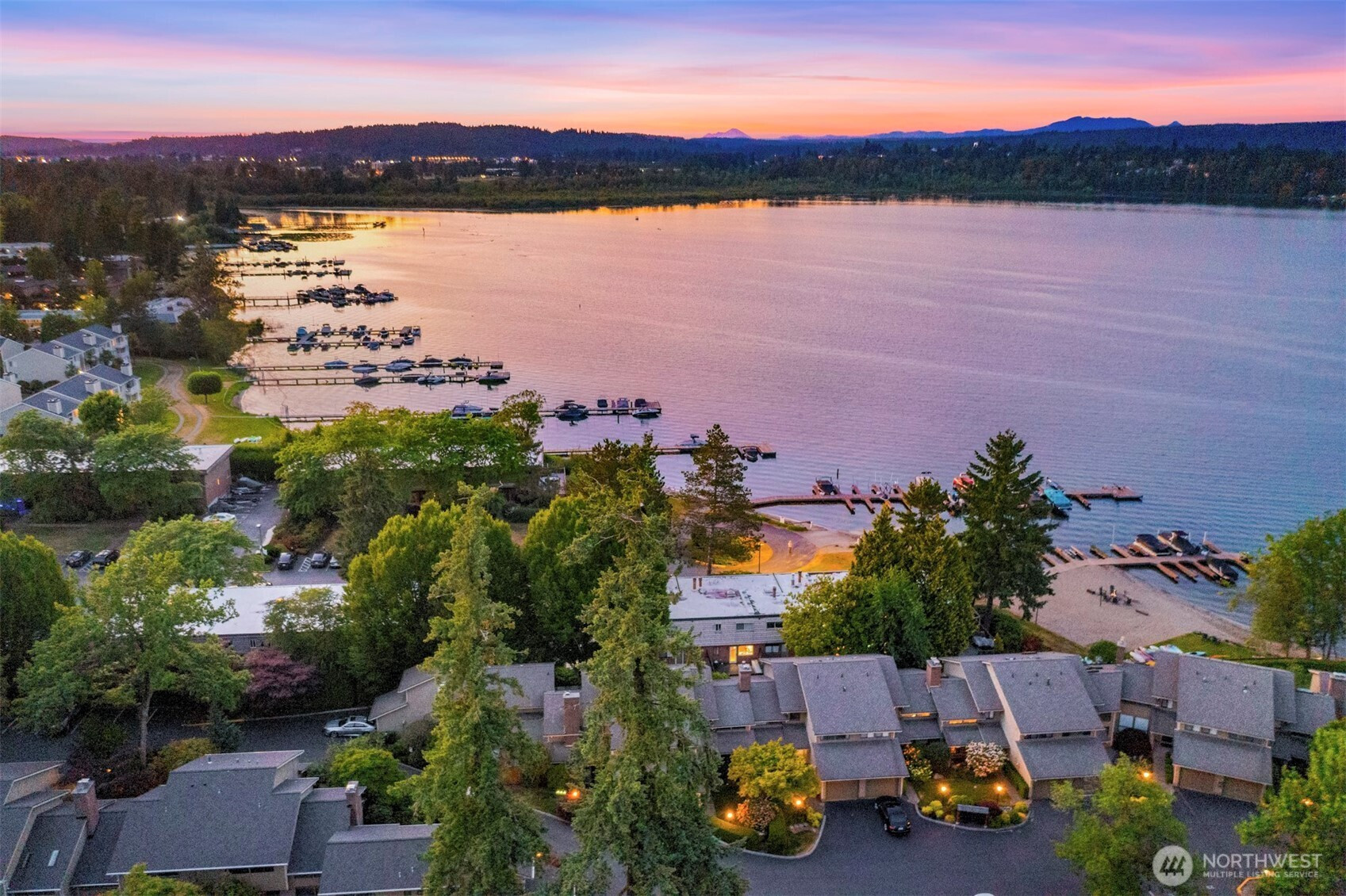 17517 NE 38th Court, Redmond, WA 98052
