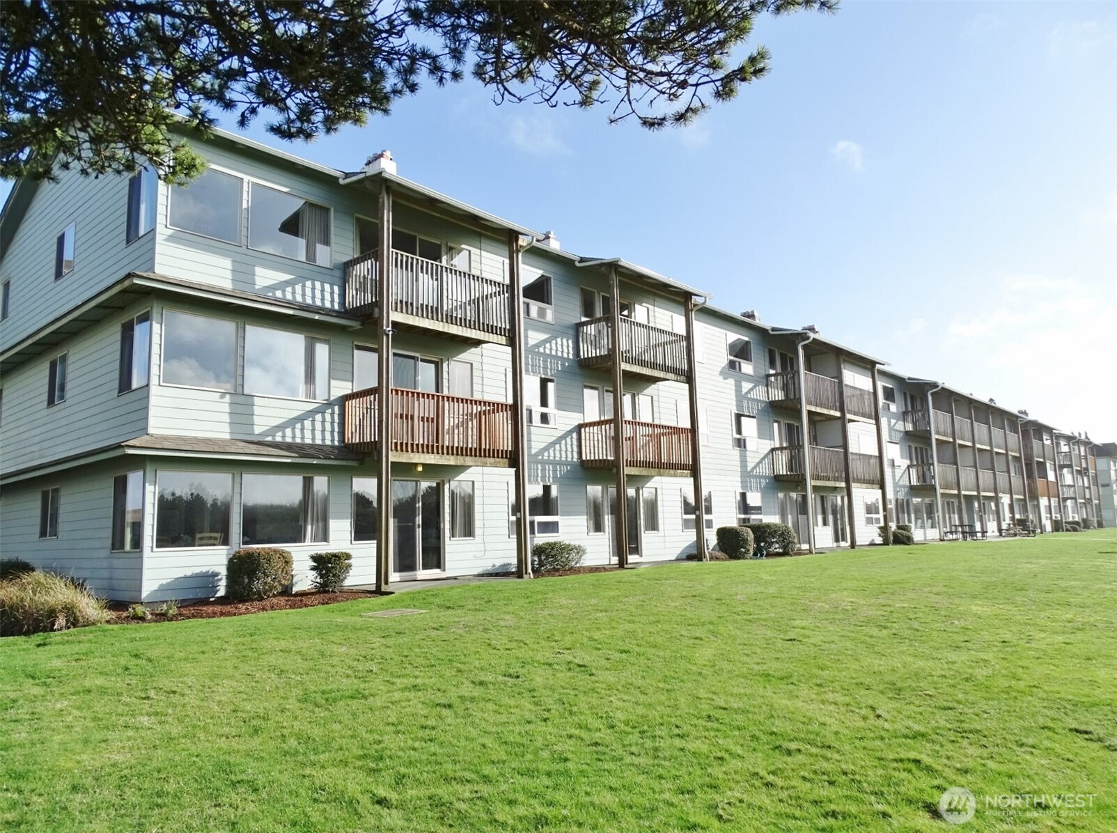 643 Ocean Shores Boulevard NW, Ocean Shores, WA 98569