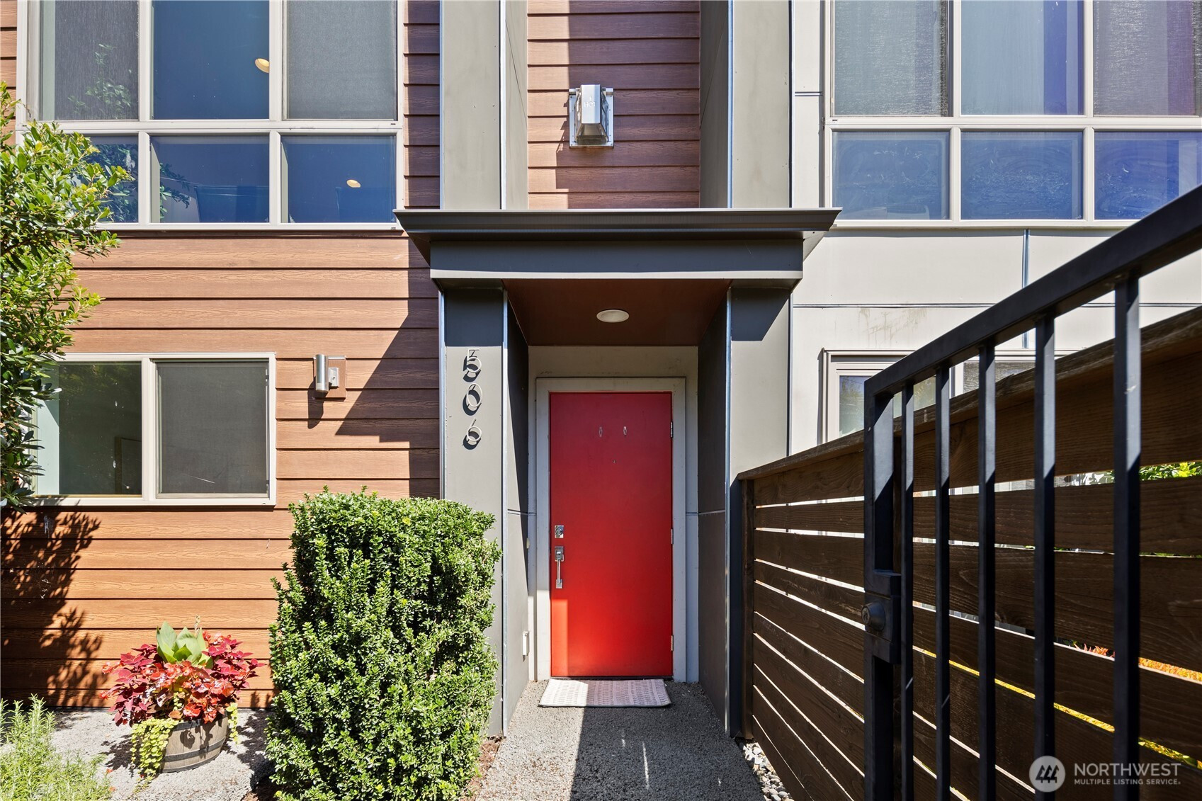 506 N 105th Street, Seattle, WA 98133