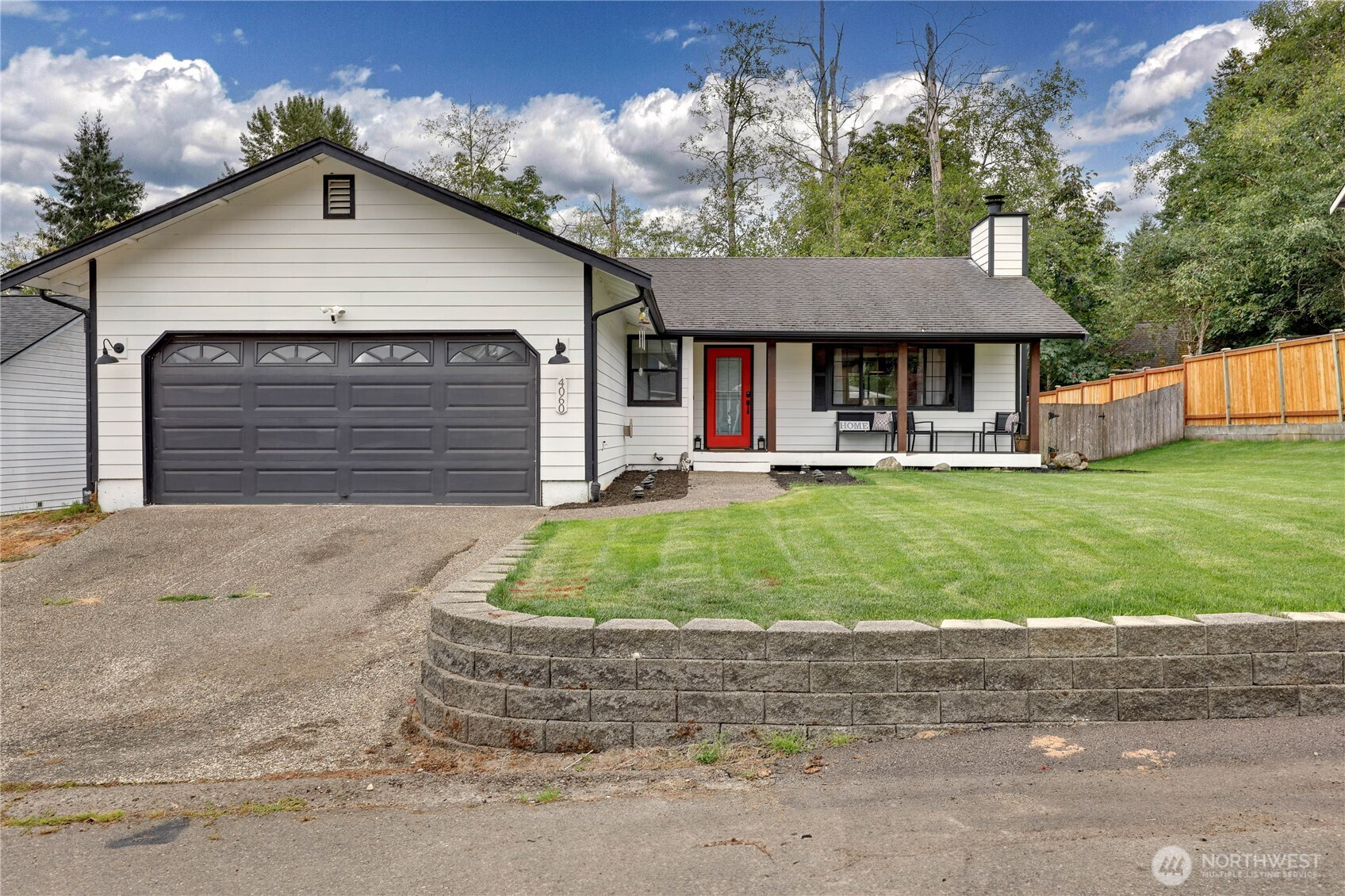 4060 SE Saxon Court, Port Orchard, WA 98366
