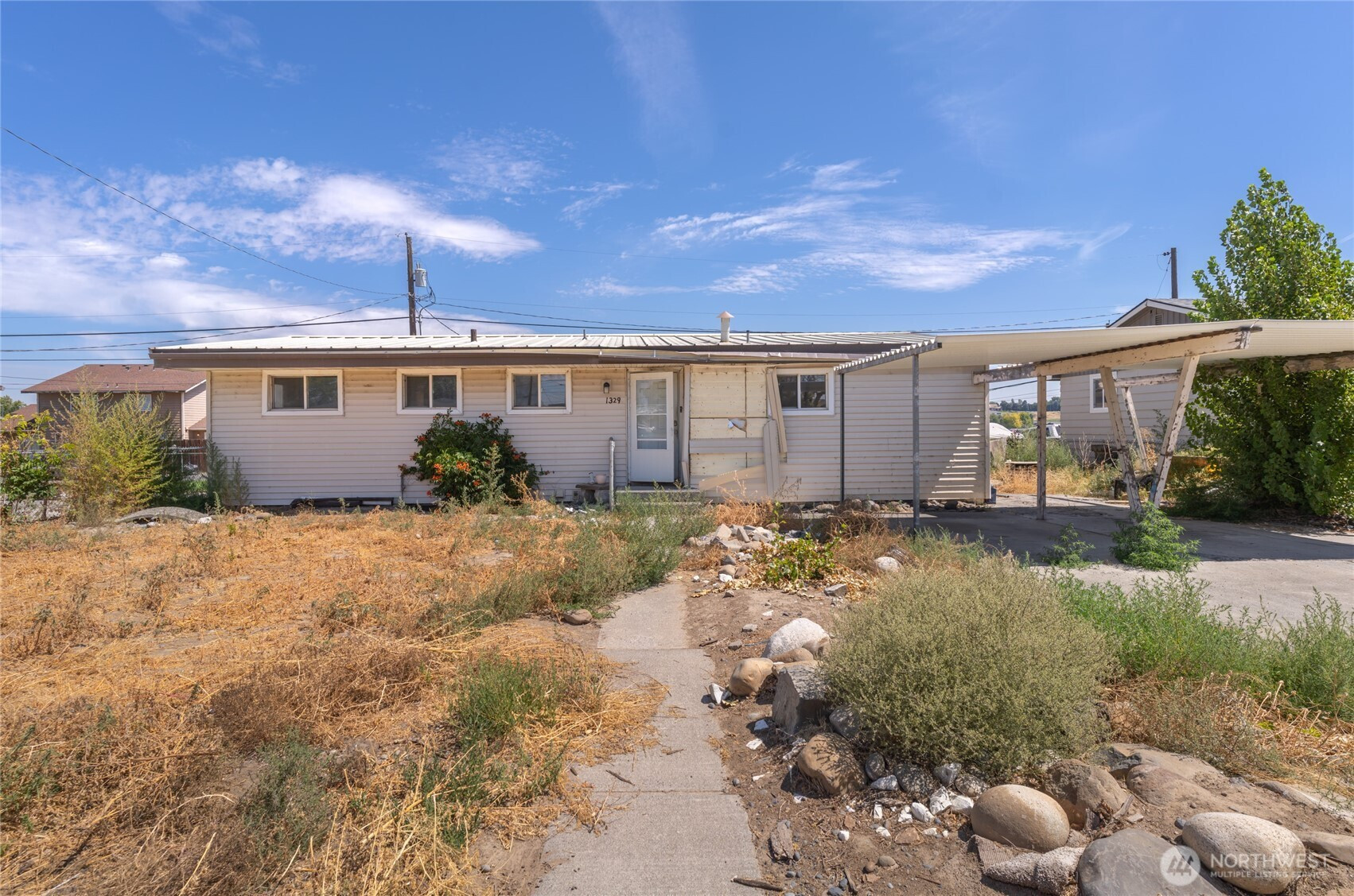 1329 W Columbia Avenue, Moses Lake, WA 98831