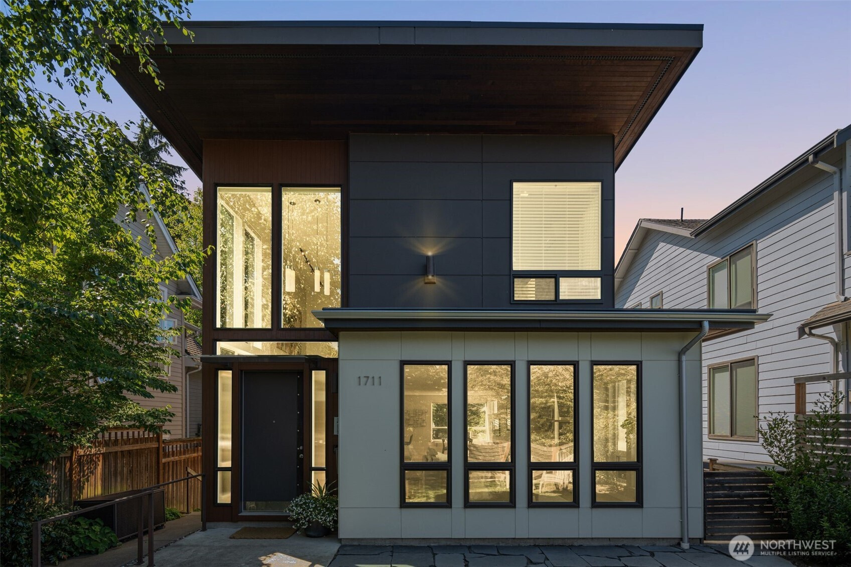 1711 44th Avenue SW, Seattle, WA 98116