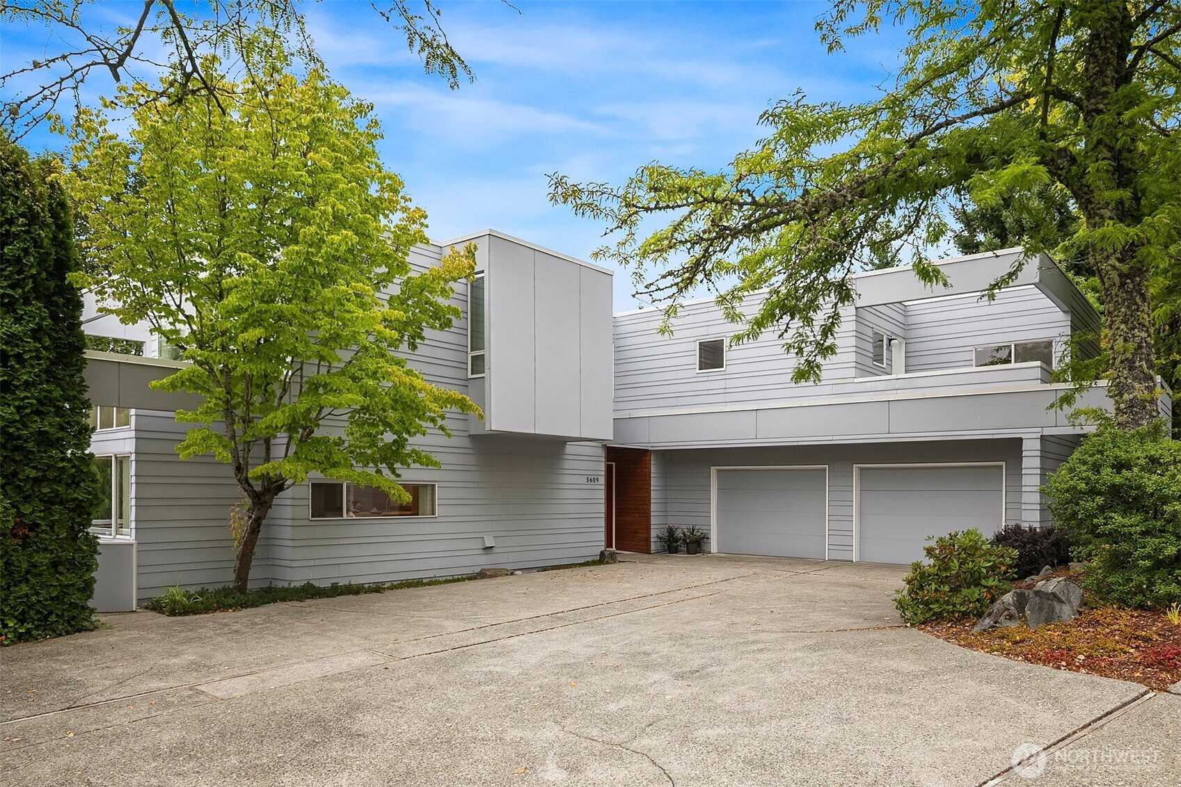 5609 145th Avenue SE, Bellevue, WA 98006
