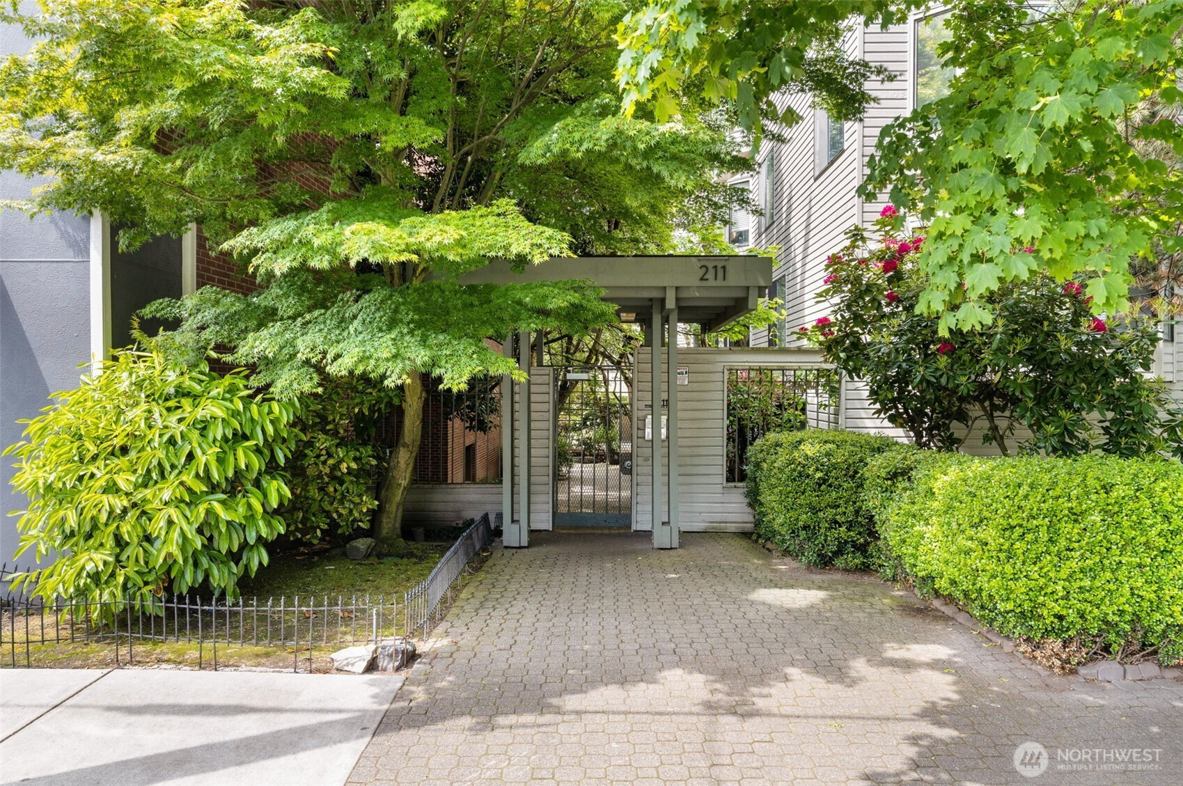 211 Summit Avenue E, Seattle, WA 98102