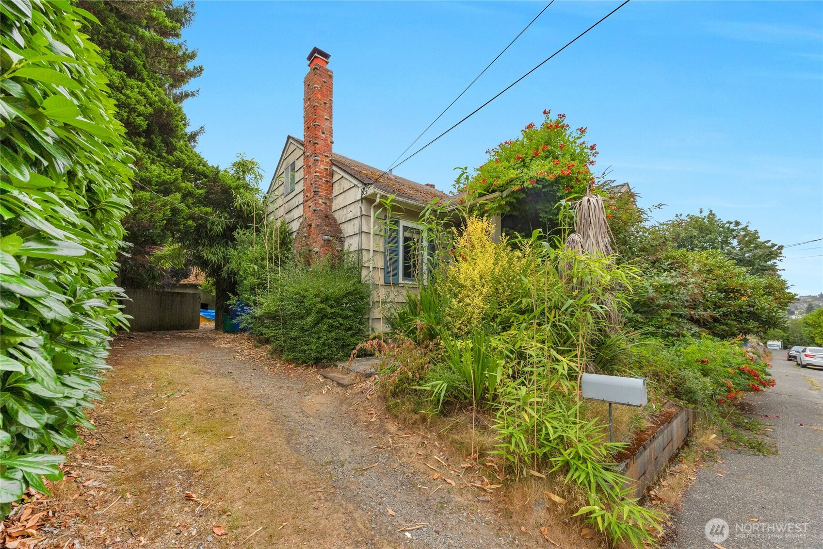 4563 34th Avenue W, Seattle, WA 98199