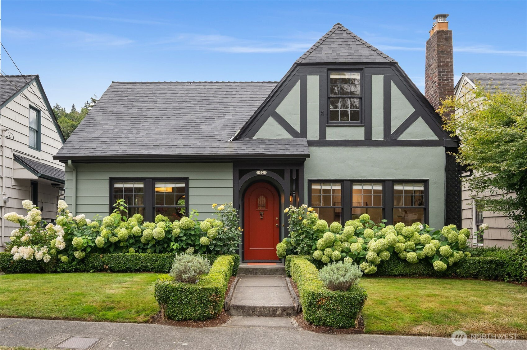 1921 E Blaine, Seattle, WA 98112
