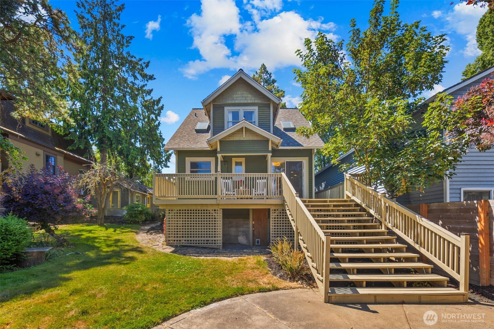 6104 Latona Avenue NE, Seattle, WA 98115