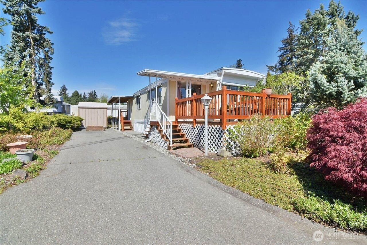 13320 Hwy 99, Everett, WA 98204