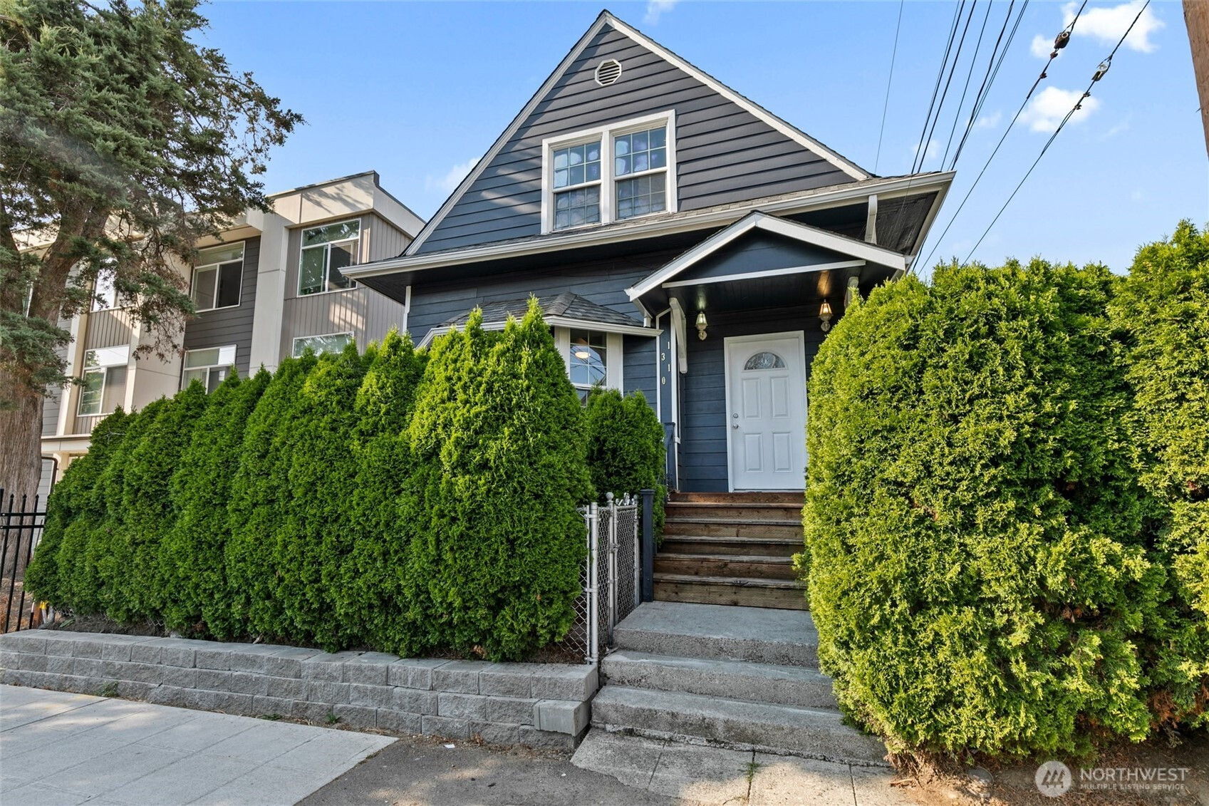 1310 NE 52nd Street, Seattle, WA 98102