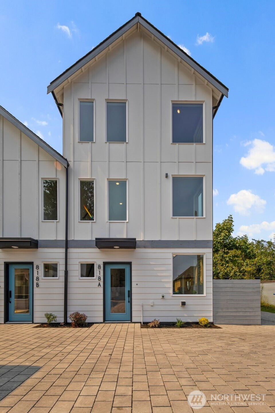 818 A S Sullivan Street, Seattle, WA 98108