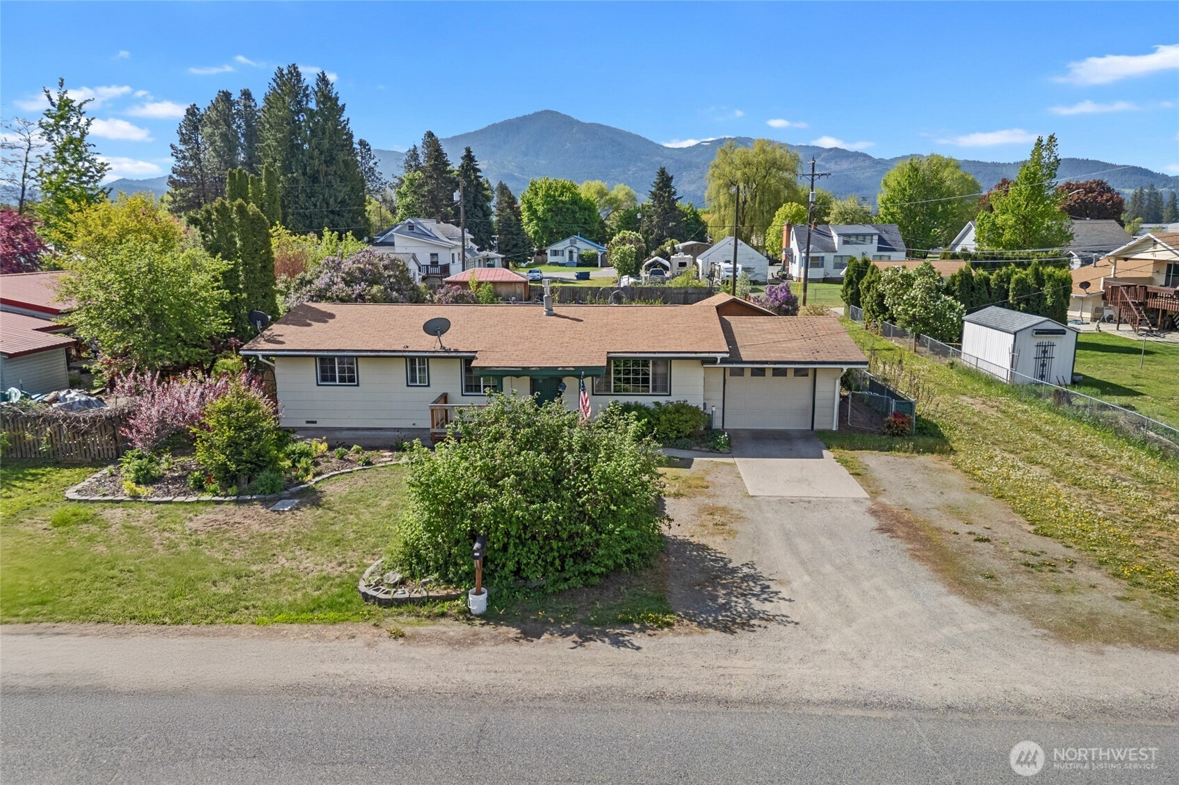 150 E 9th Avenue, Kettle Falls, WA 99141
