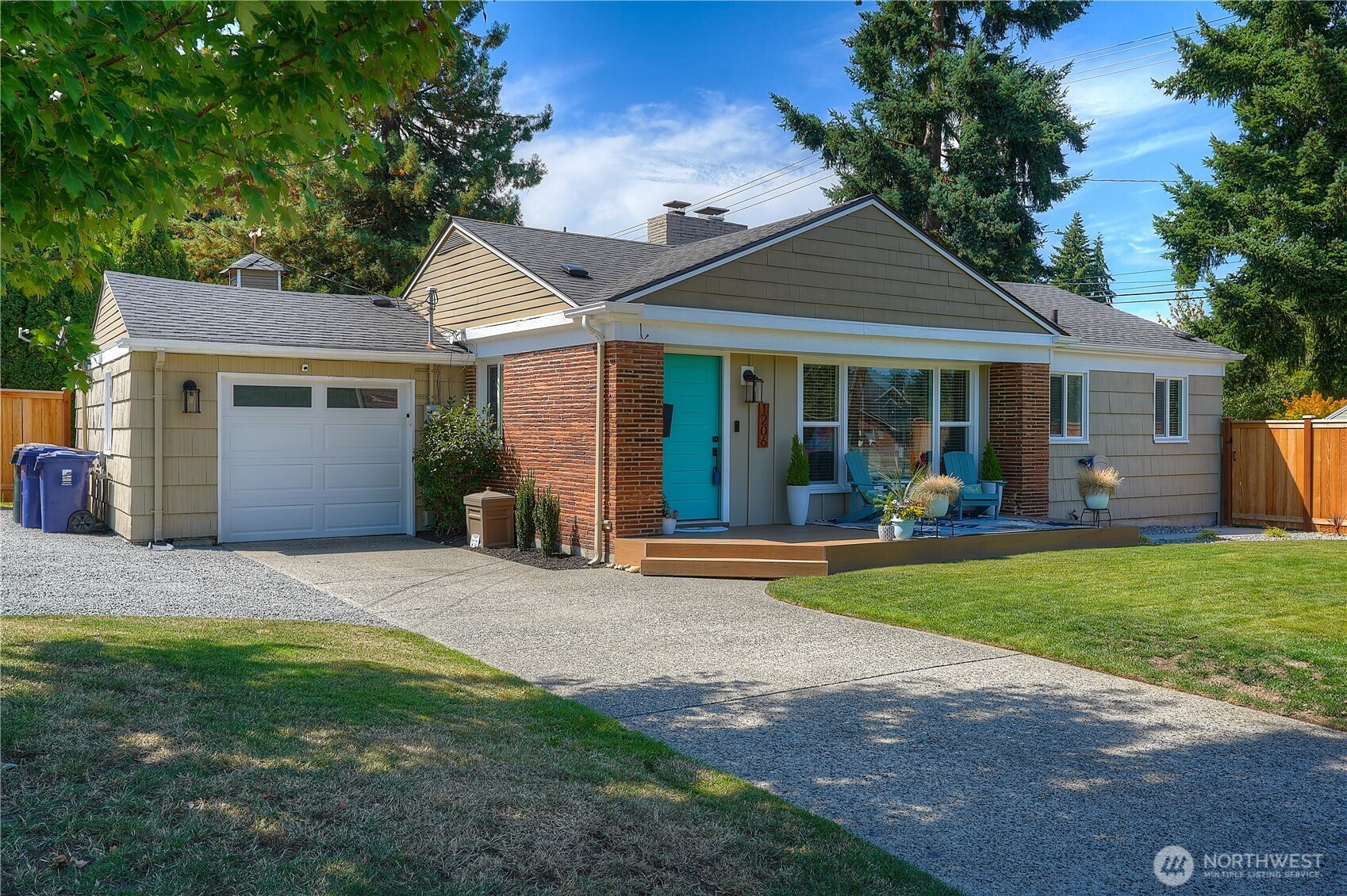 1206 Moorlands Drive, Tacoma, WA 98405