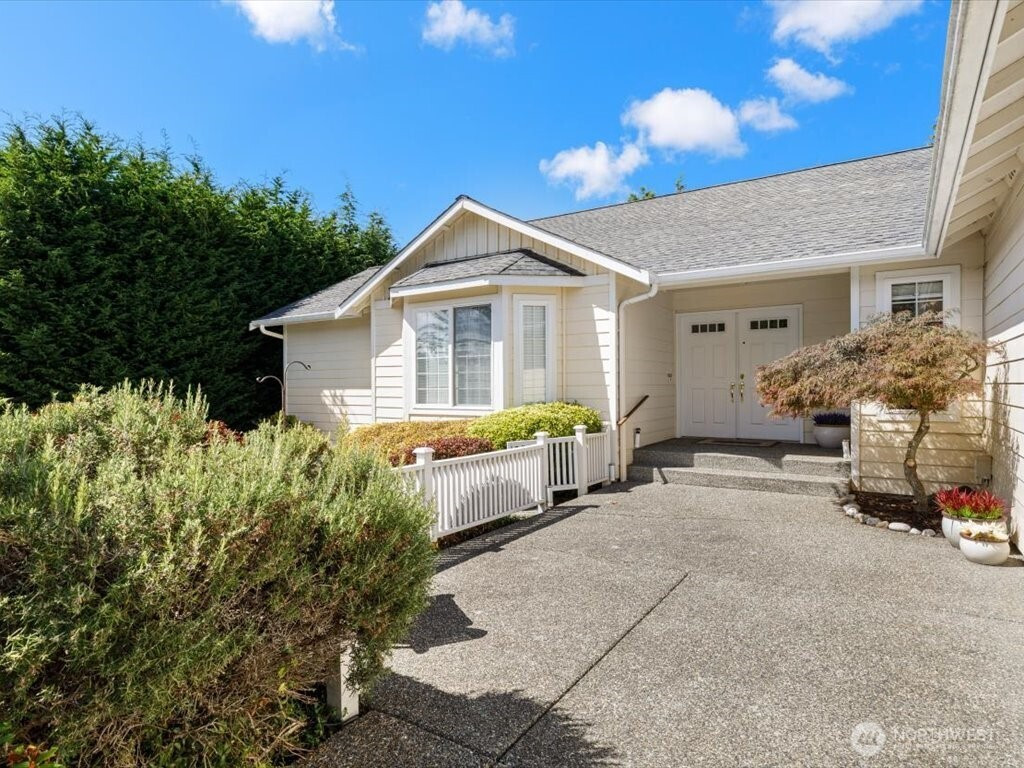 1265 Long Drive, Freeland, WA 98249