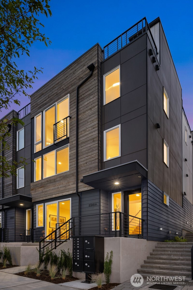 2335 16th Avenue S, Seattle, WA 98144