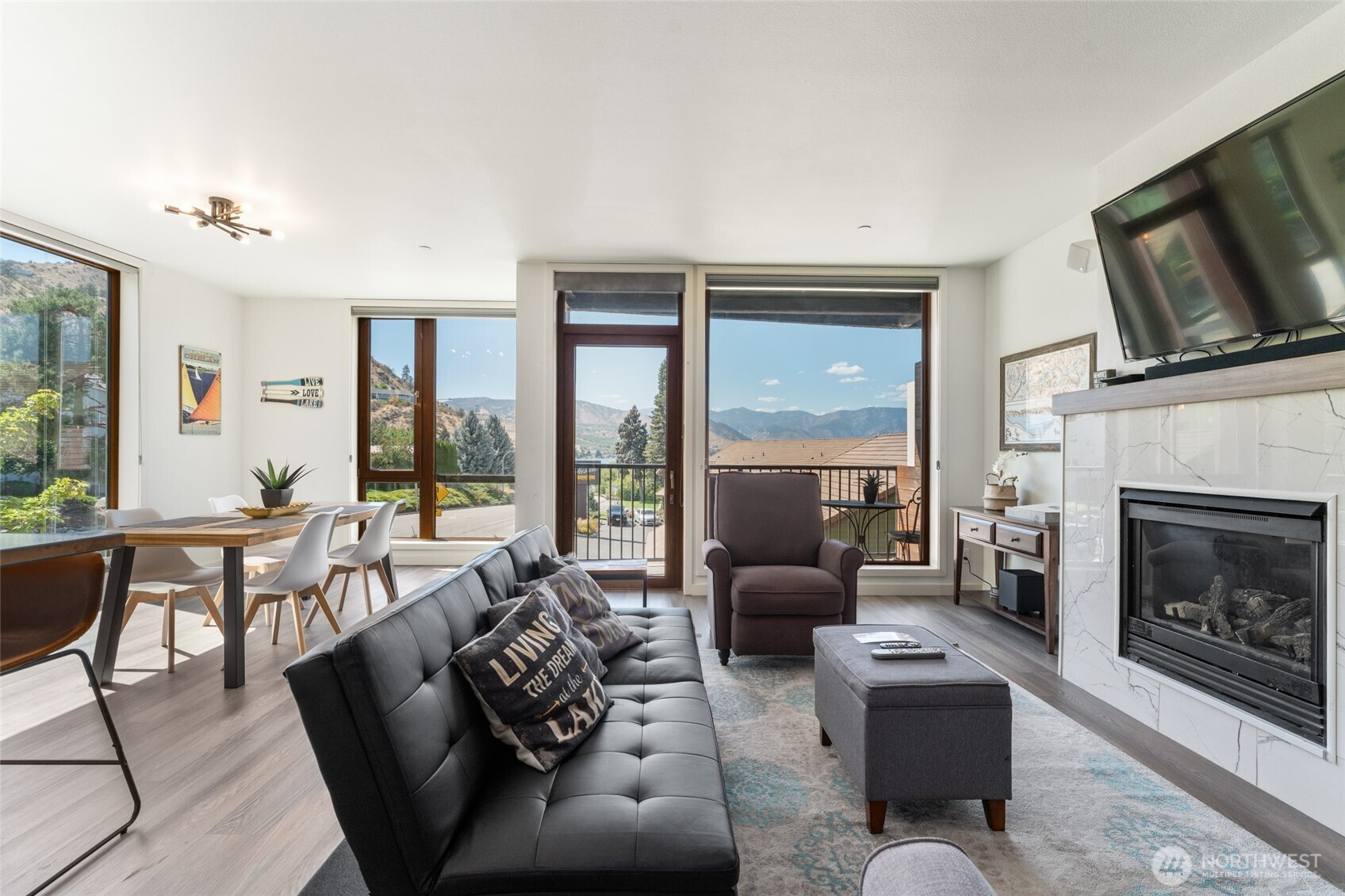 2220 W Woodin Avenue, Chelan, WA 98816