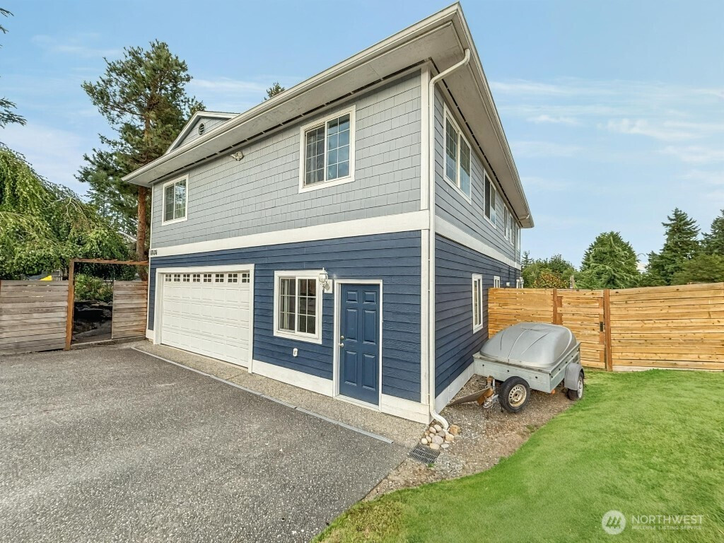 5858 156th Avenue NE, Redmond, WA 98052
