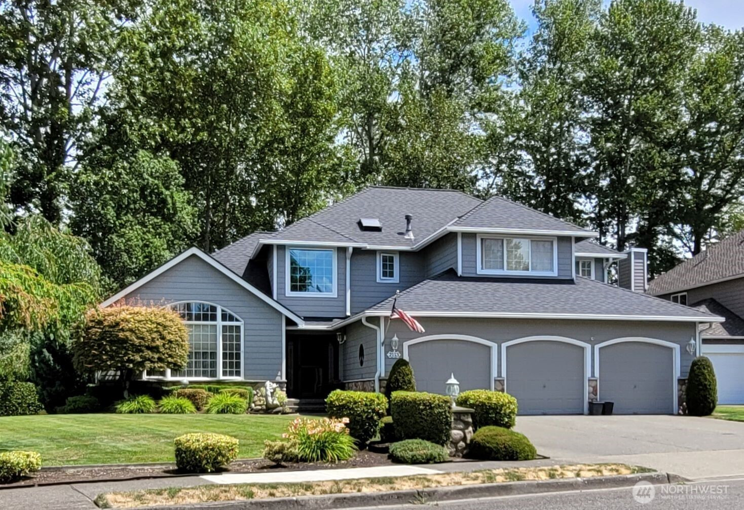 2113 20th Street Dr SE, Puyallup, WA 98372