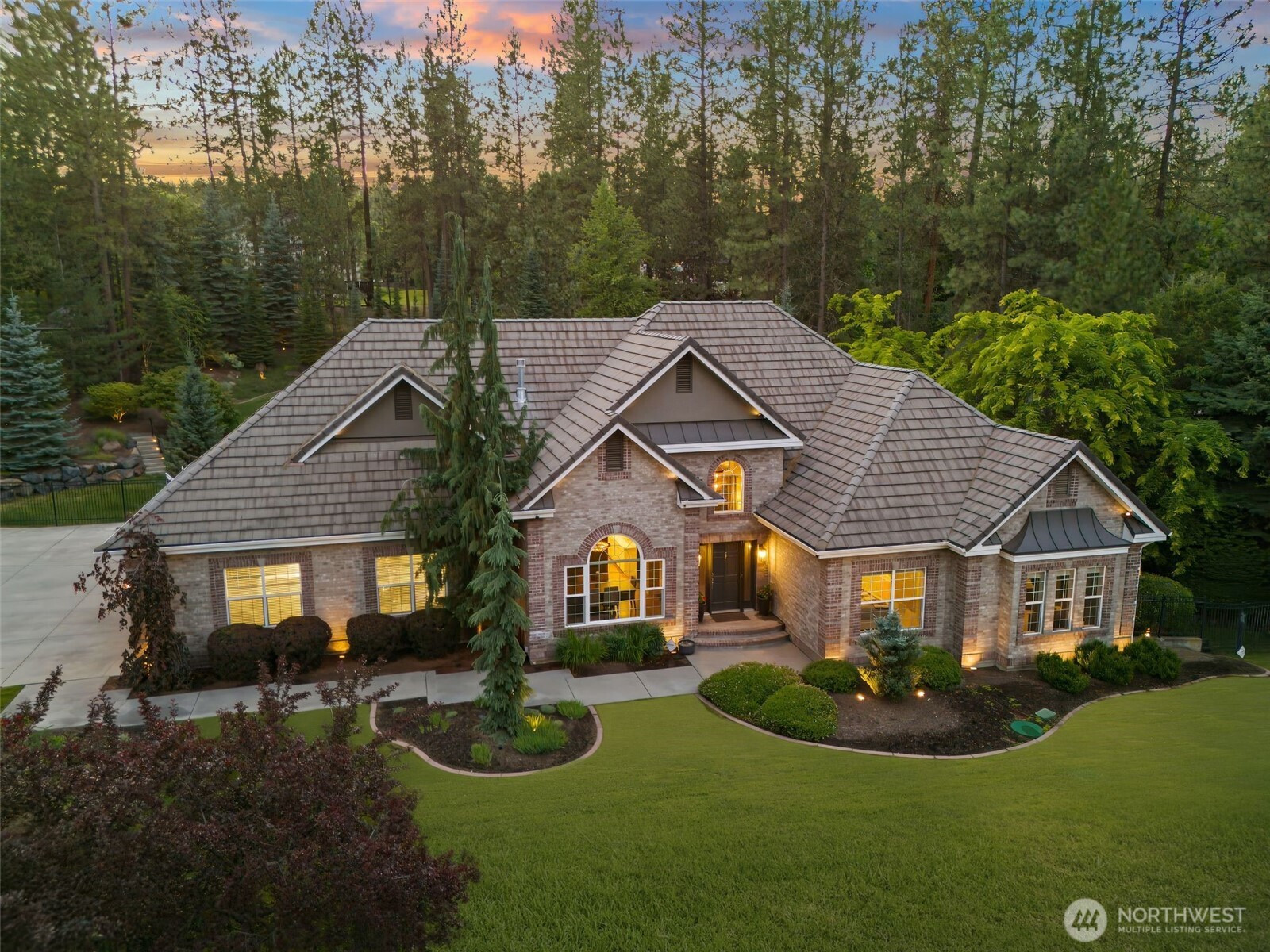 1611 E Heritage Lane, Spokane, WA 99208