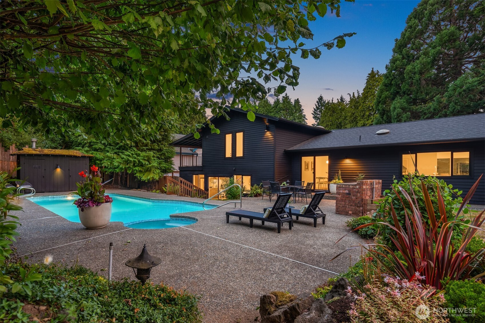 21000 Marine View Drive SW, Normandy Park, WA 98166