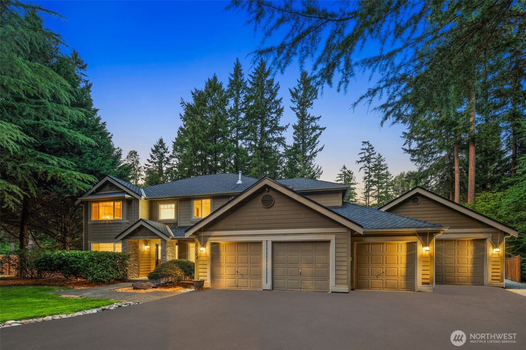 29304 204th Place SE, Kent, WA 98042
