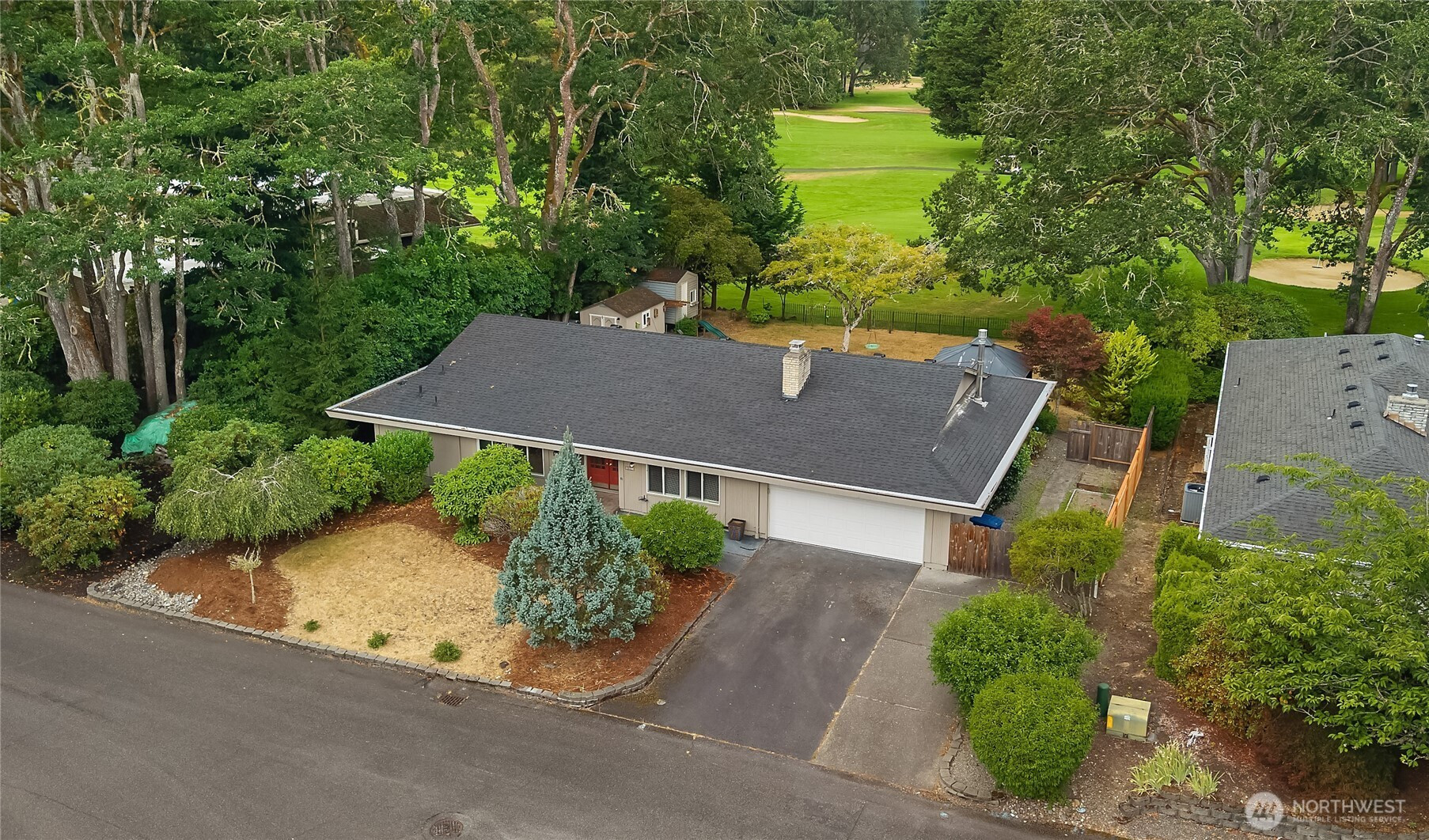 8001 Sapphire Drive SW, Lakewood, WA 98498