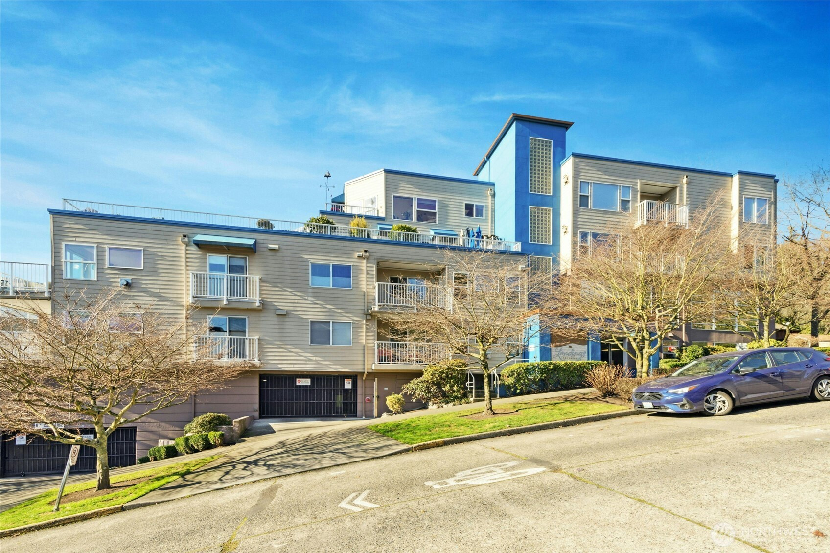 3919 Latona Avenue NE, Seattle, WA 98105