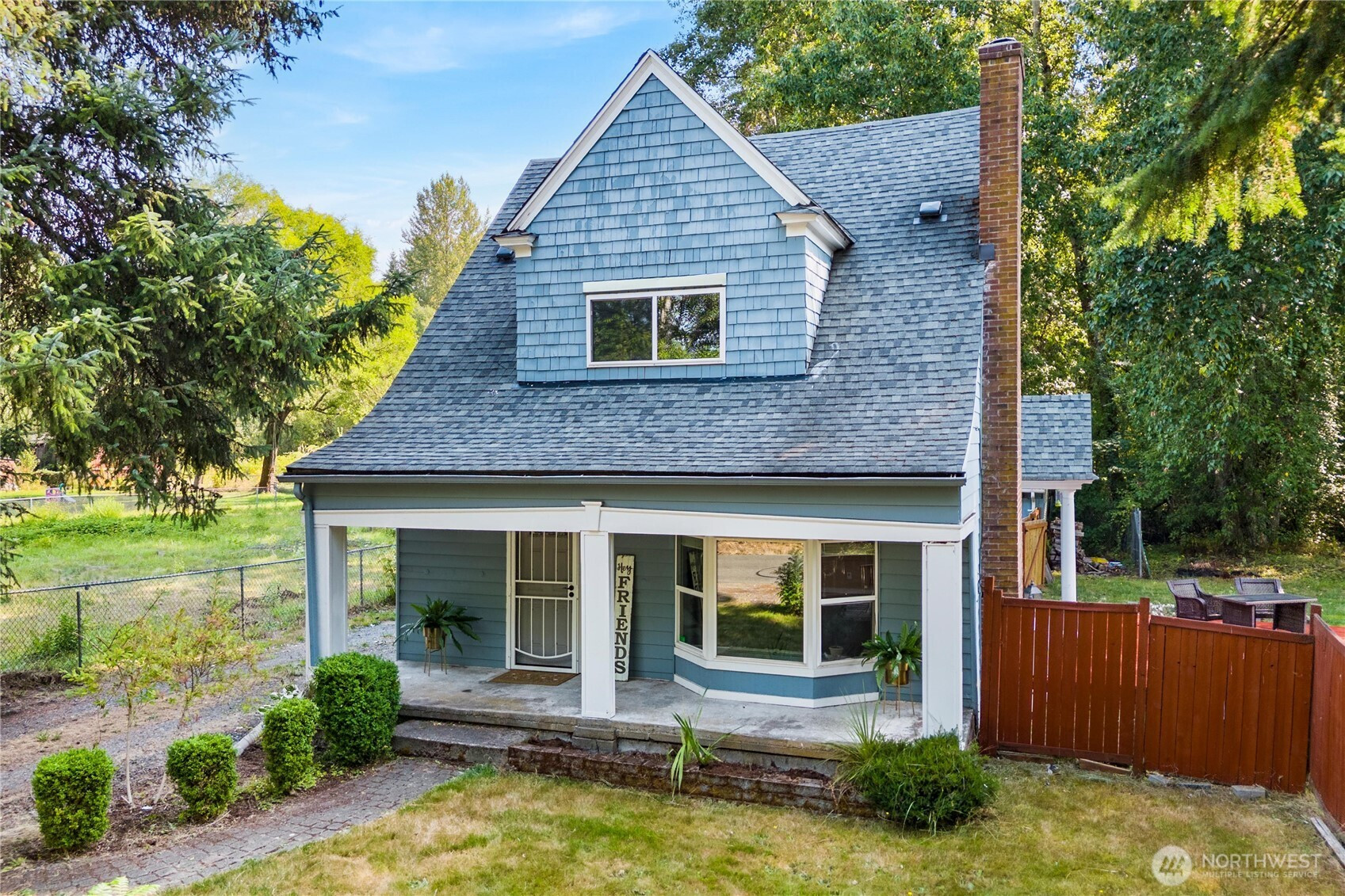 12221 6th Avenue E, Tacoma, WA 98445